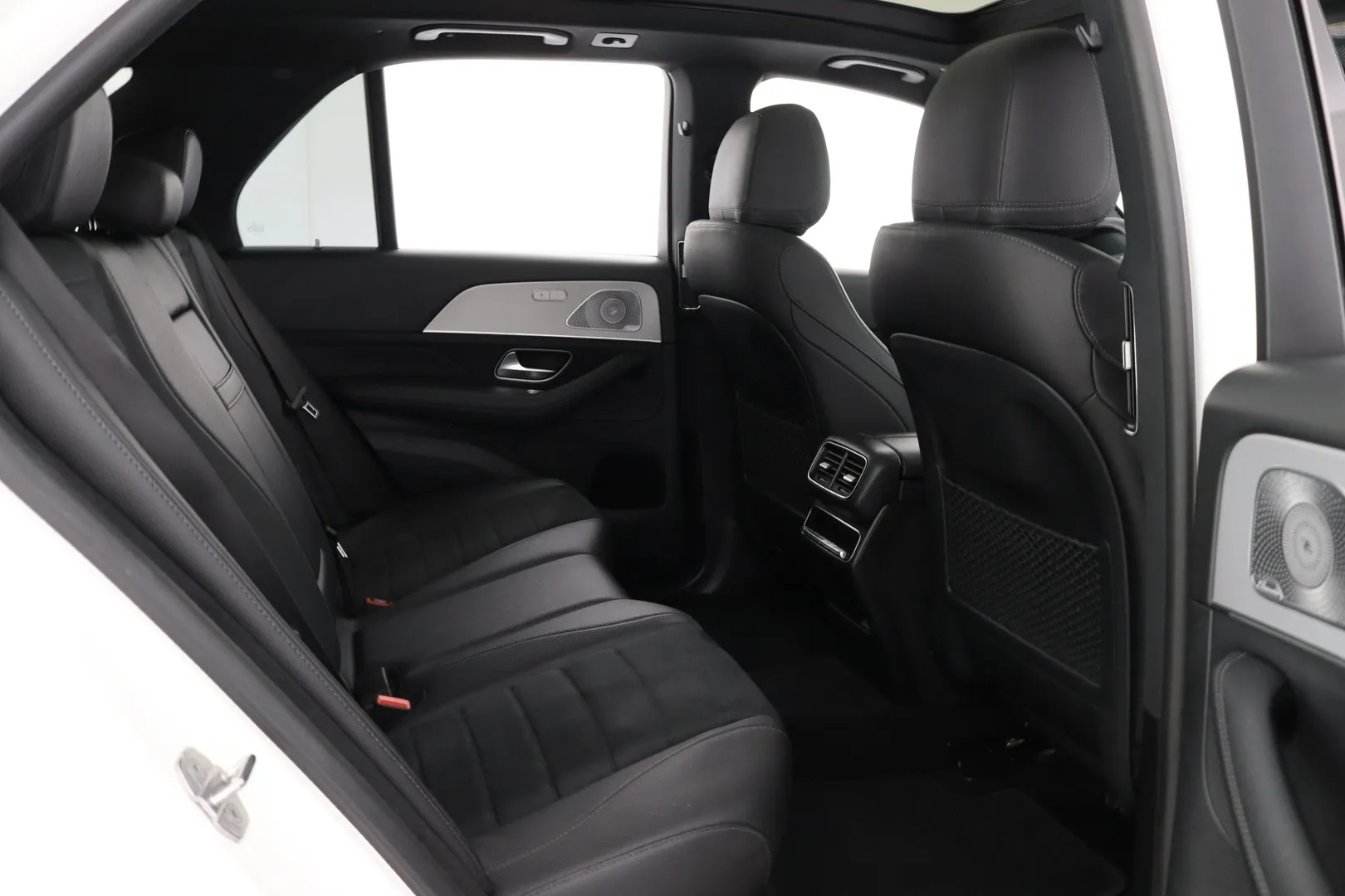 Mercedes-Benz GLE JLO-177 carousel image