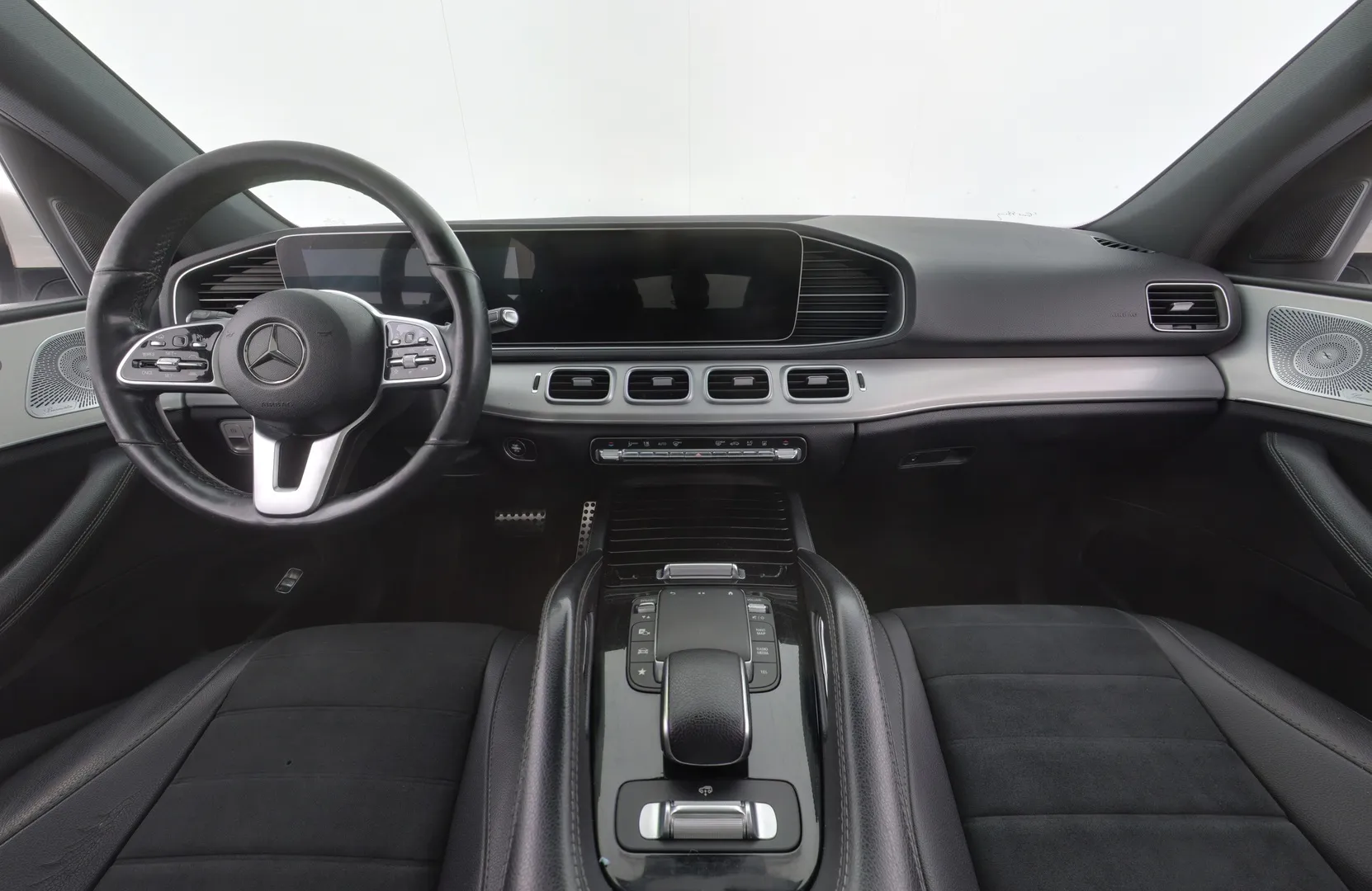 Mercedes-Benz GLE JLO-177 carousel image