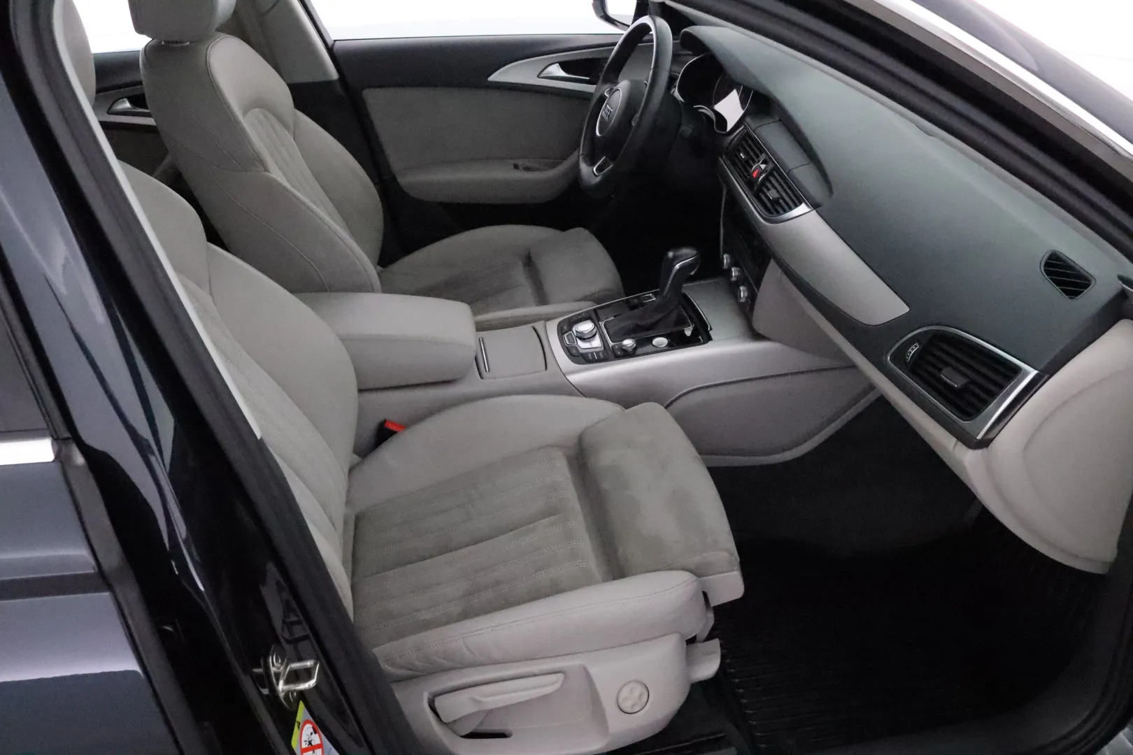 AUDI A6 MNC-288 carousel image