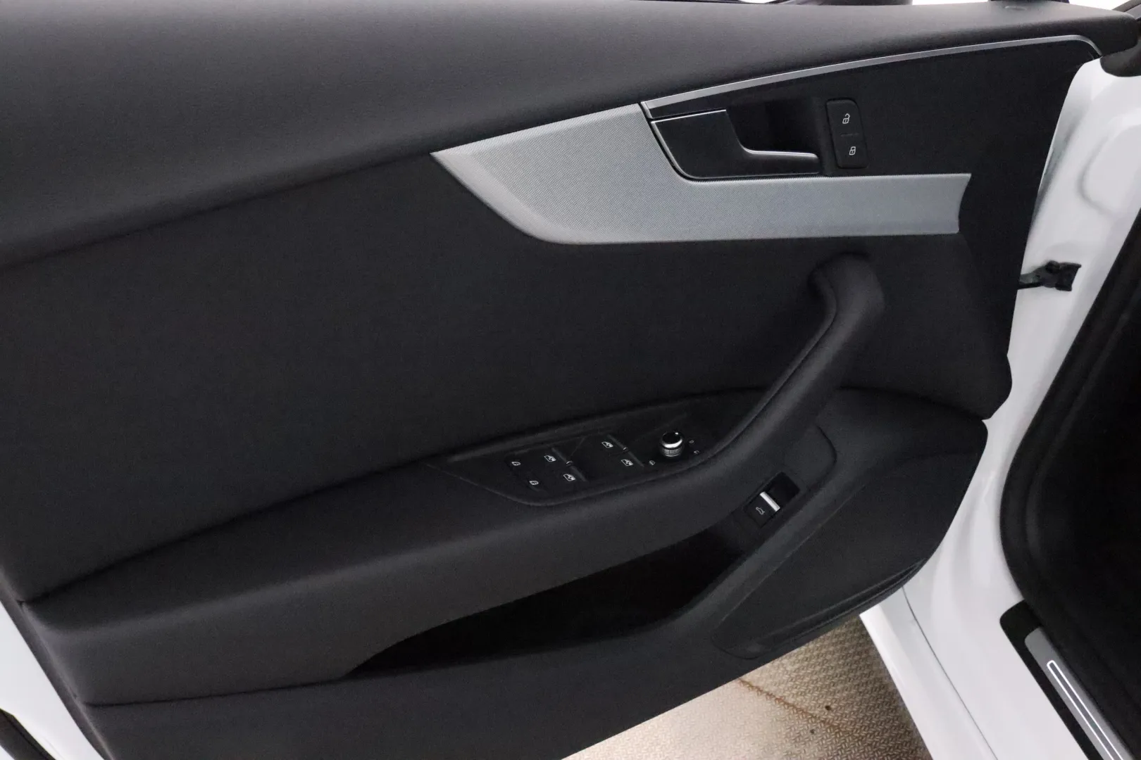 AUDI A5 MOR-621 carousel image