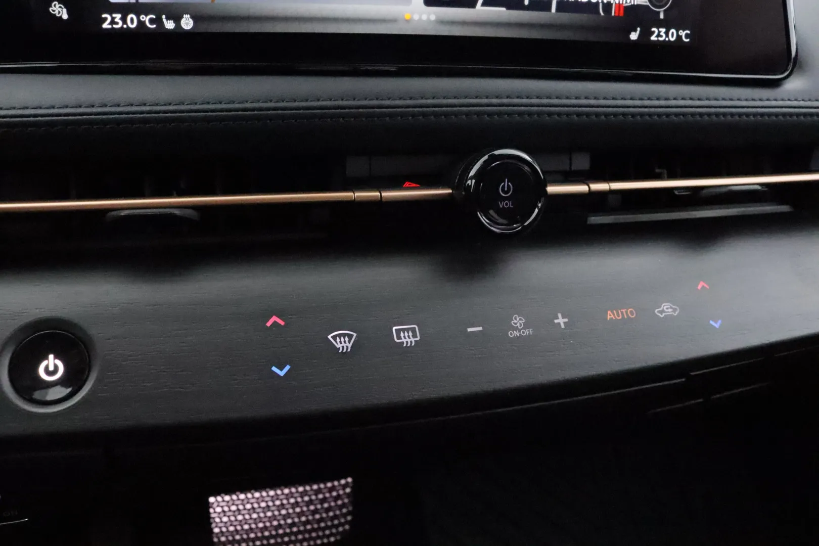 Nissan Ariya IRJ-642 carousel image