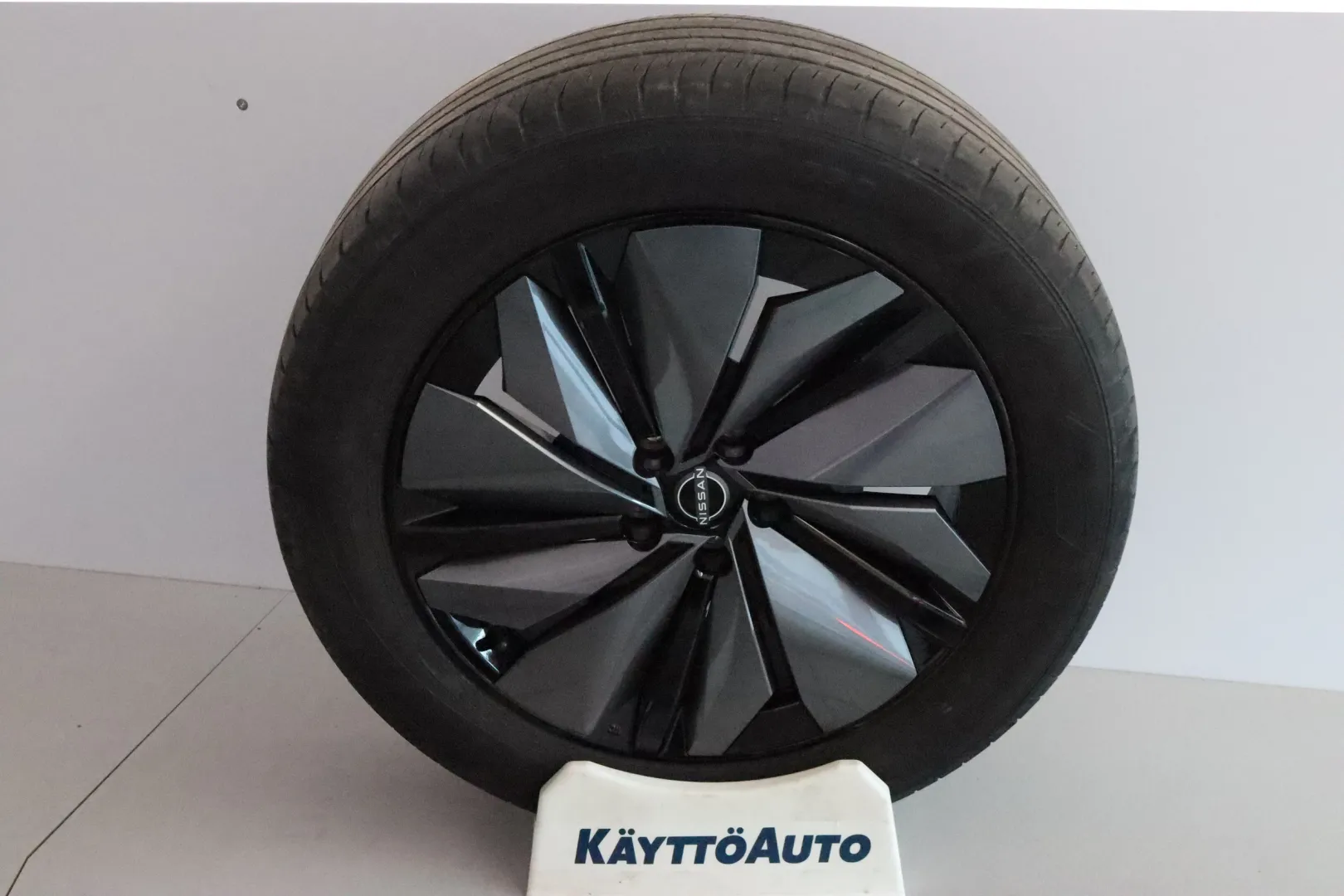 Nissan Ariya IRJ-642 carousel image