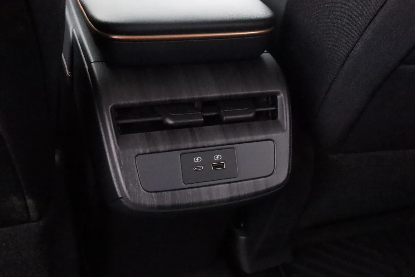 Nissan Ariya IRJ-642 carousel image