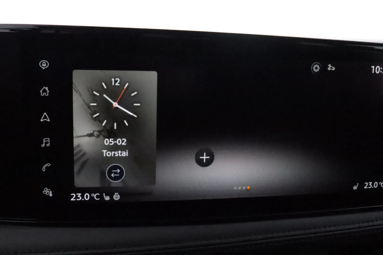 Nissan Ariya IRJ-642 carousel image