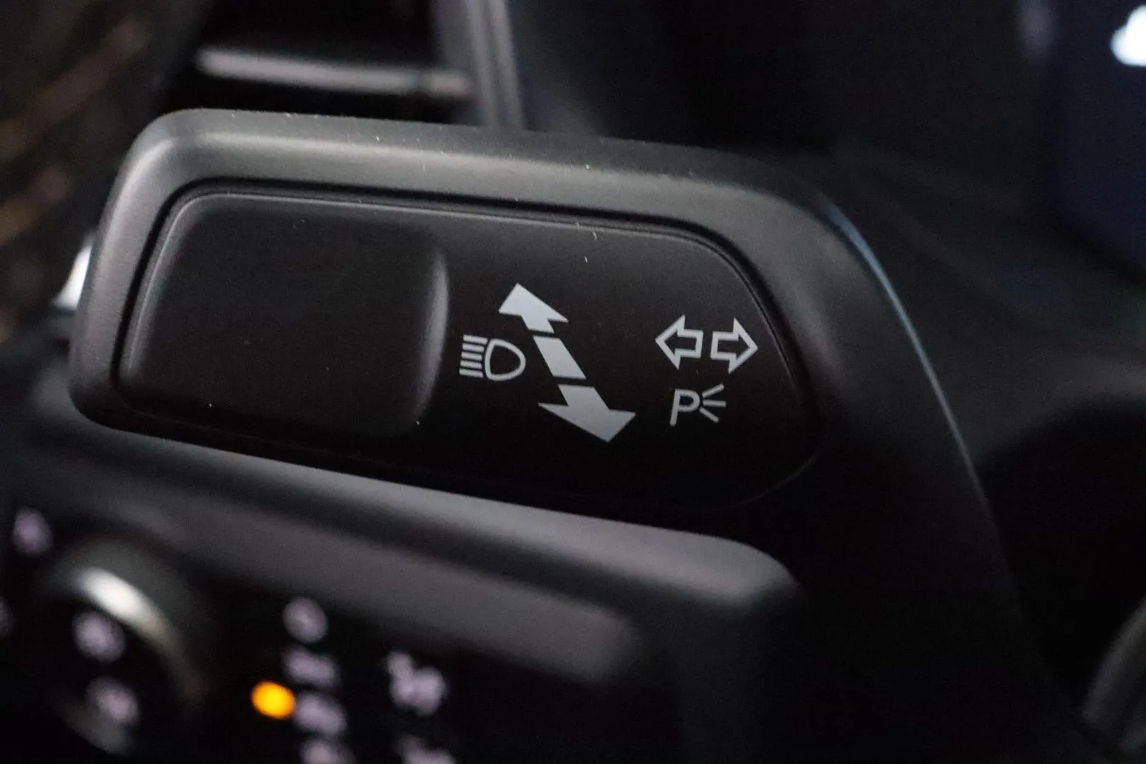 Volkswagen Amarok SRO-290 carousel image