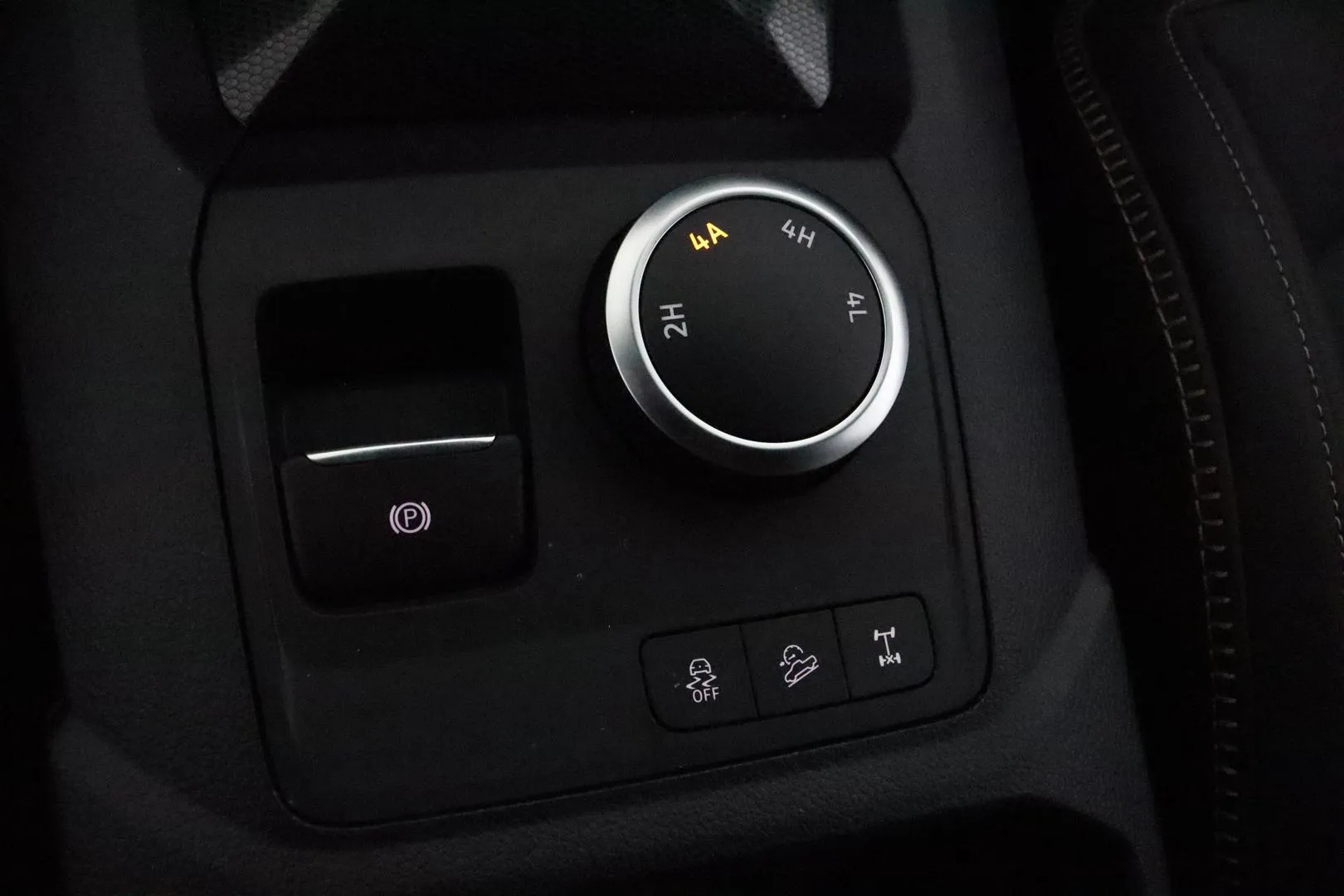 Volkswagen Amarok SRO-290 carousel image