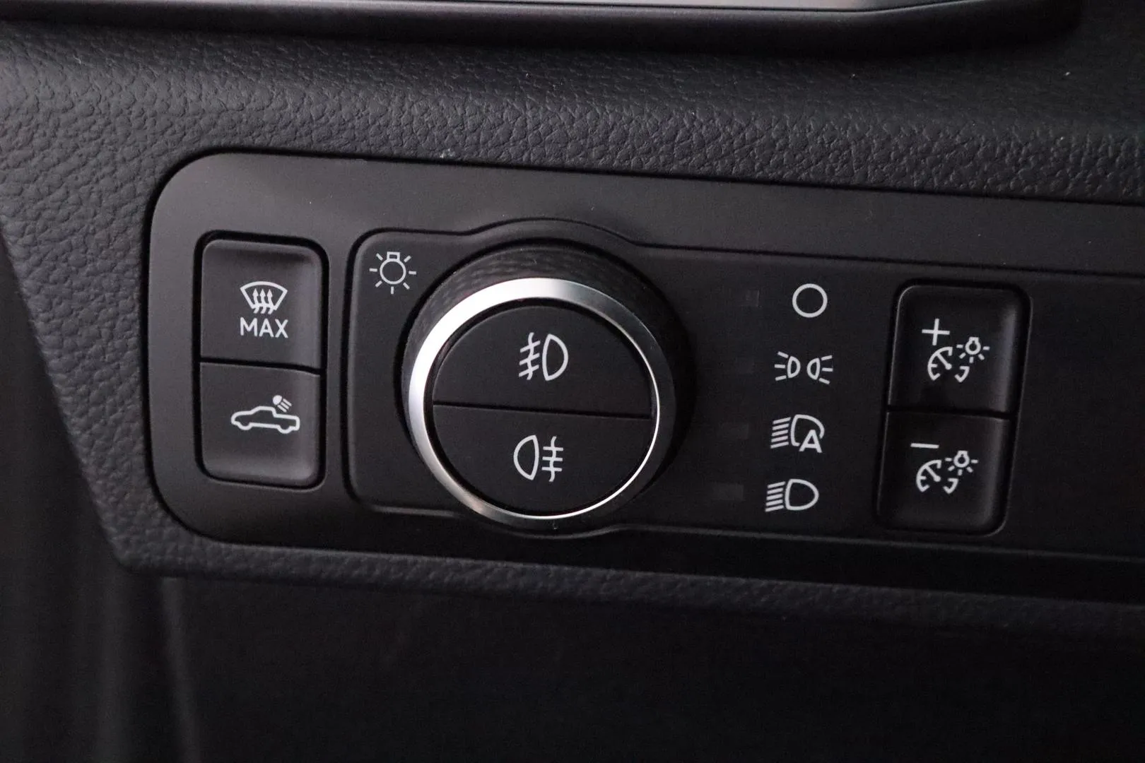 Volkswagen Amarok SRO-290 carousel image