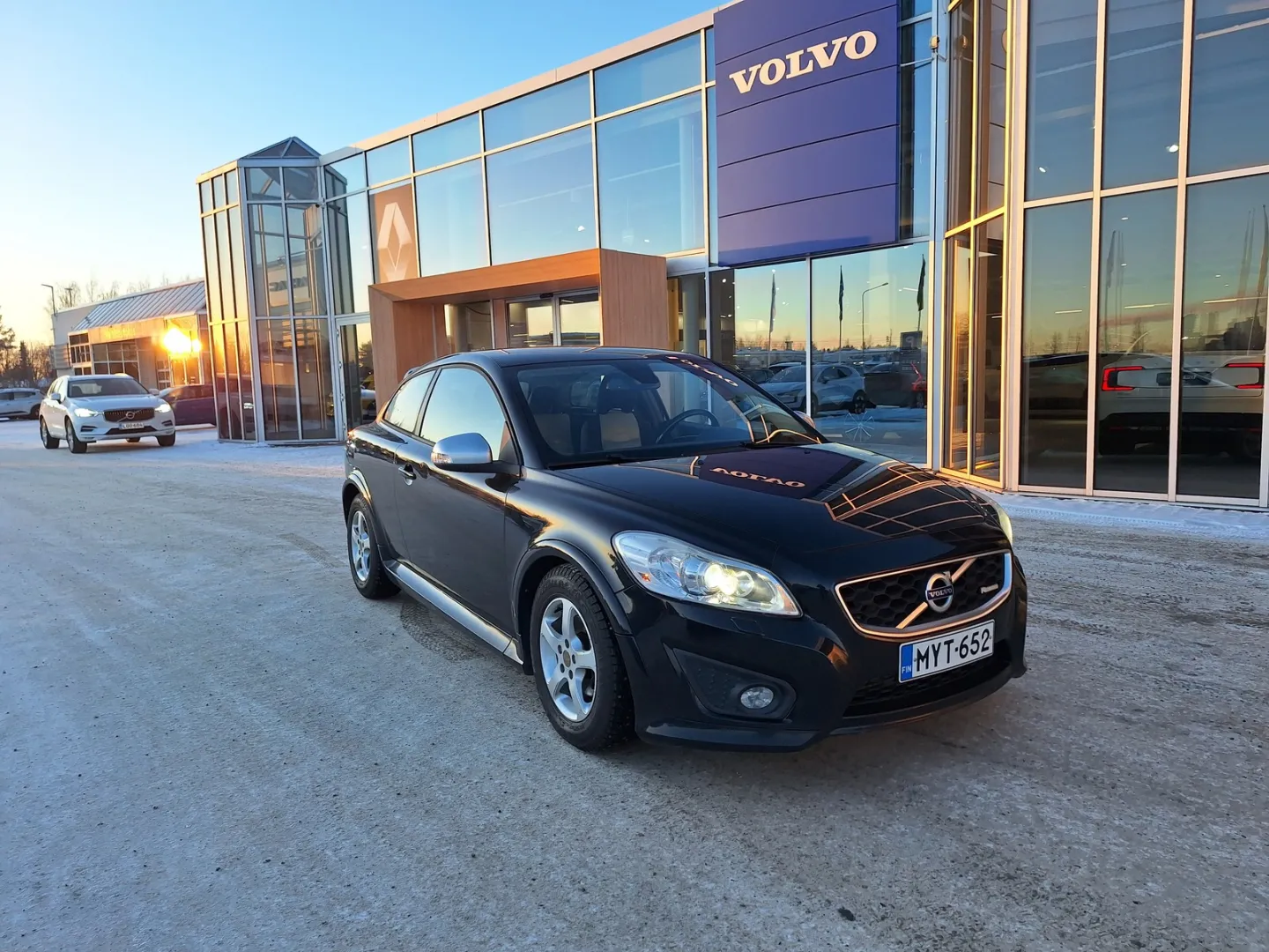 VOLVO C30 MYT-652 carousel image