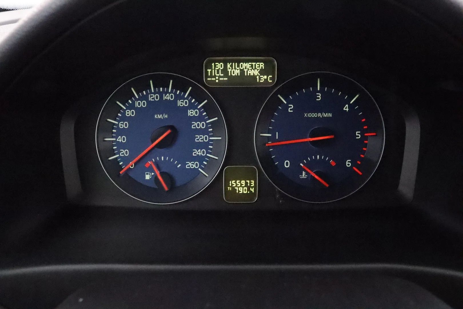VOLVO C30 MYT-652 carousel image