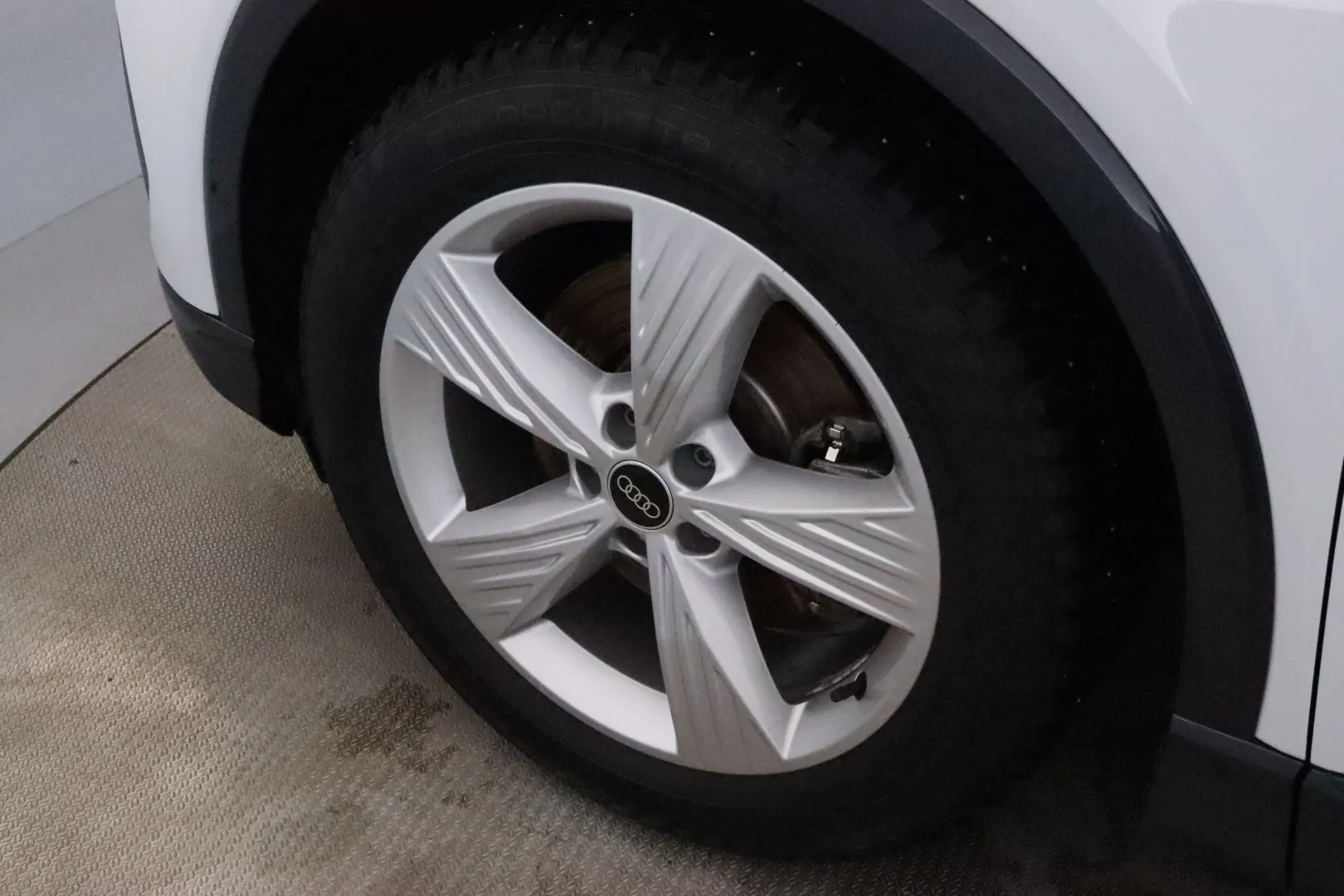 AUDI Q4 e-tron NMT-388 carousel image