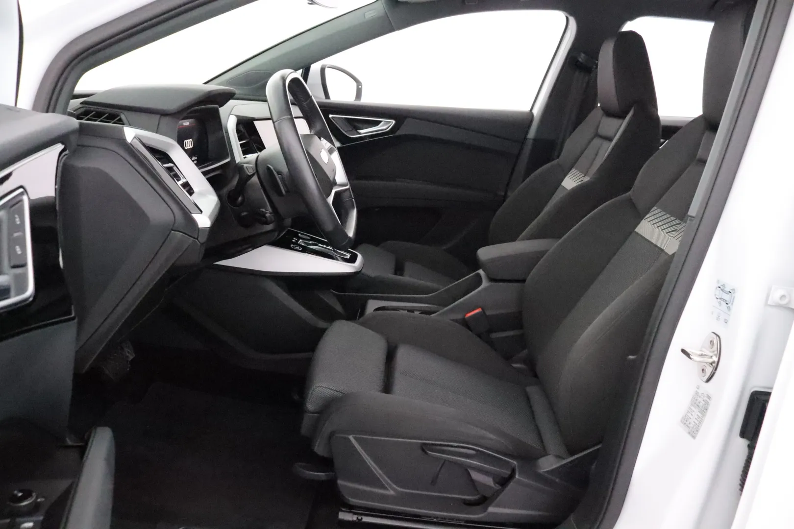 AUDI Q4 e-tron NMT-388 carousel image