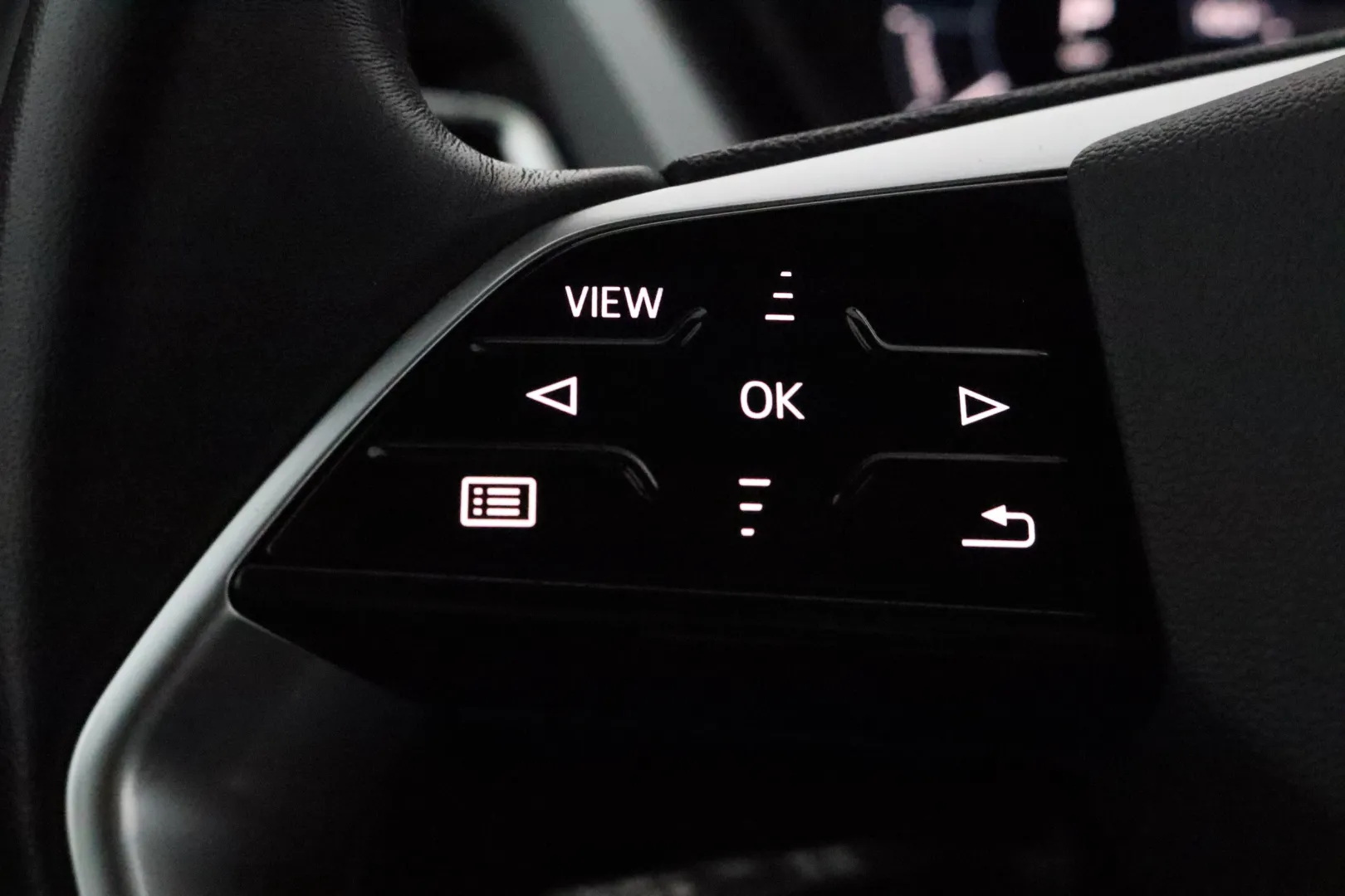 AUDI Q4 e-tron NMT-388 carousel image