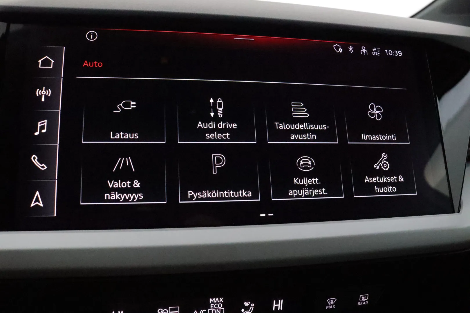 AUDI Q4 e-tron NMT-388 carousel image