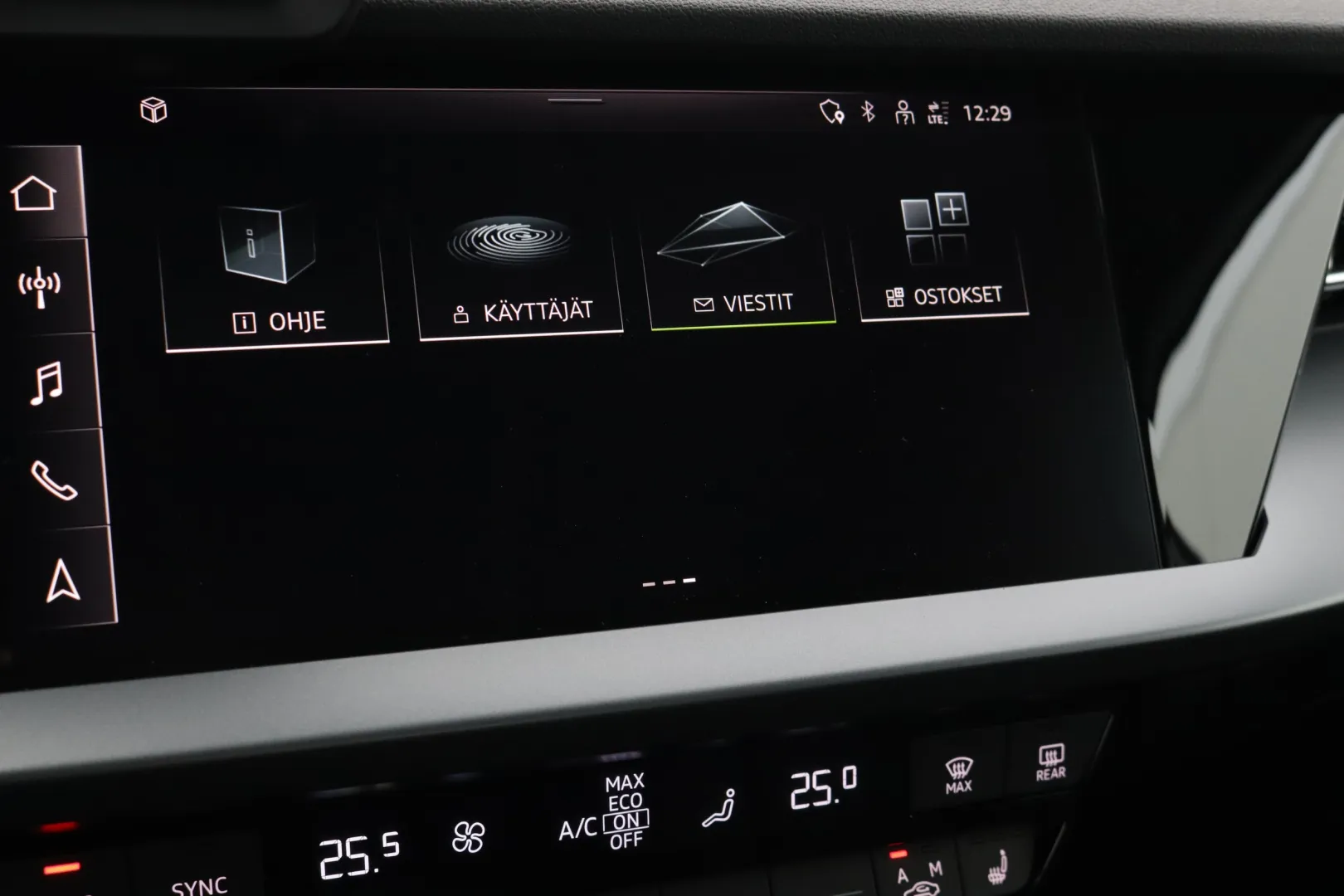 Audi A3 GRF-605 carousel image