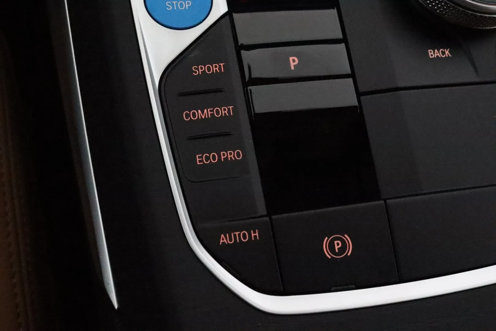 BMW i4 XTT-177 carousel image