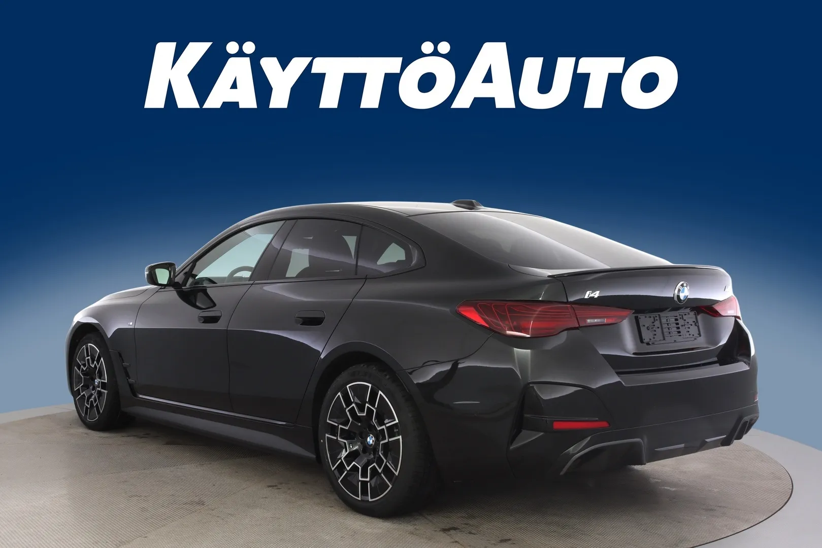 BMW i4 XTT-177 carousel image