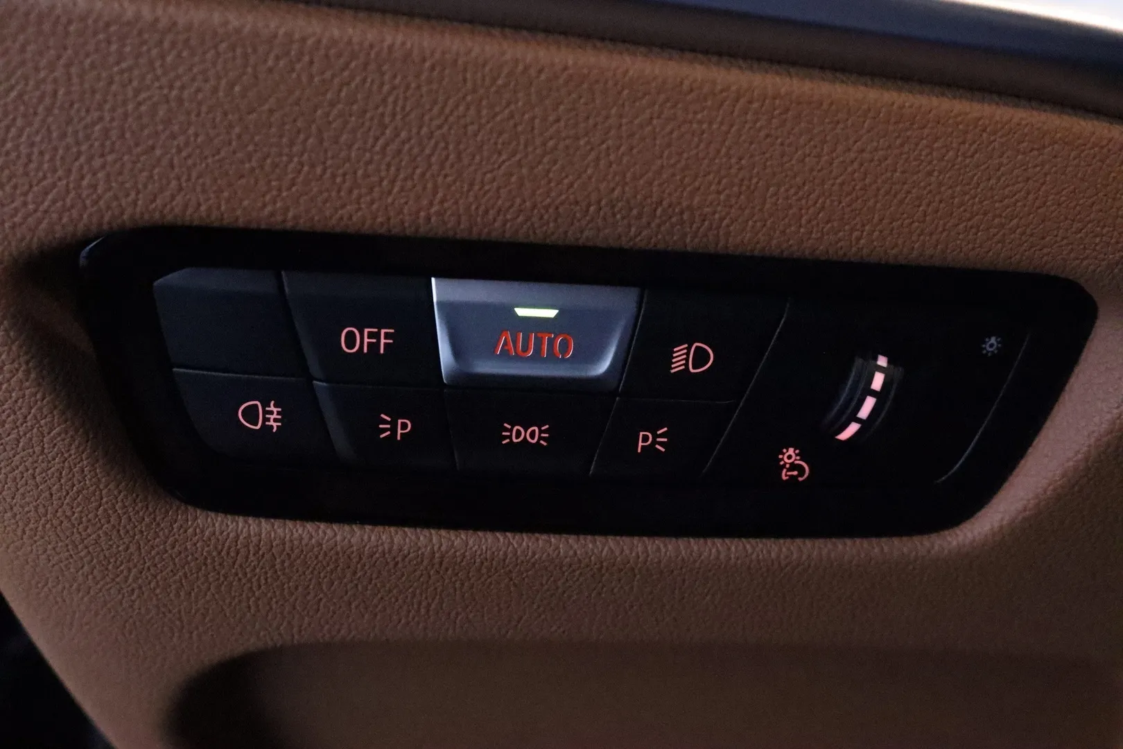 BMW i4 XTT-177 carousel image