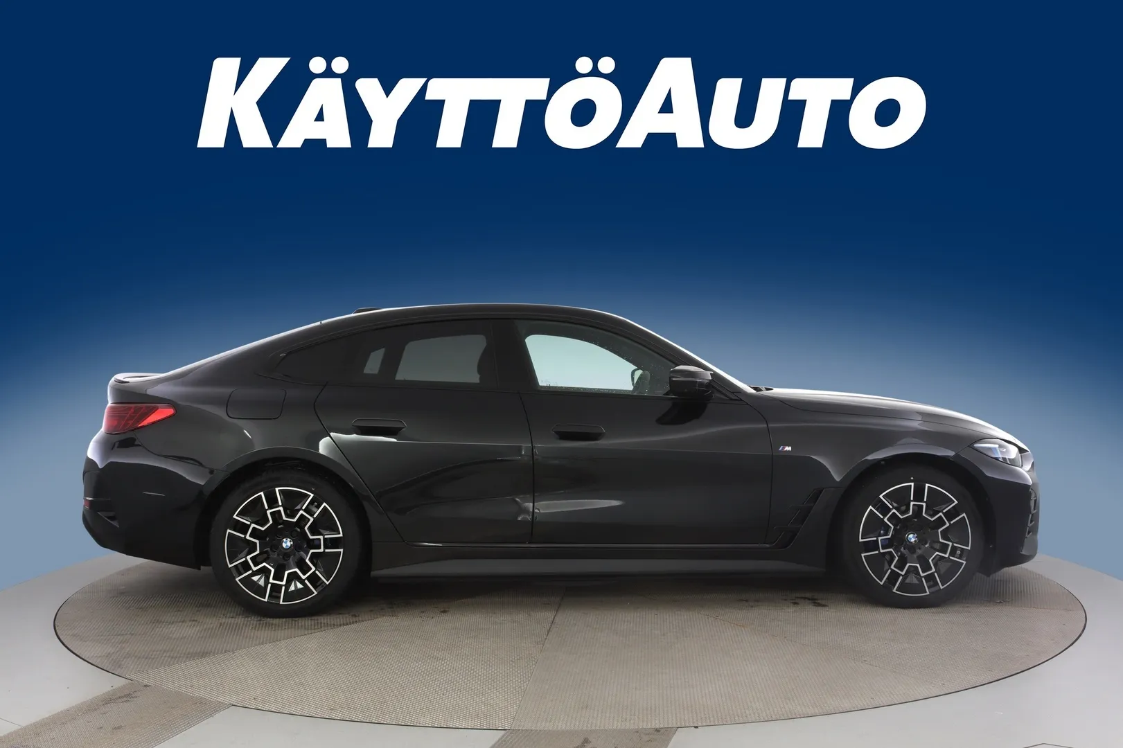 BMW i4 XTT-177 carousel image