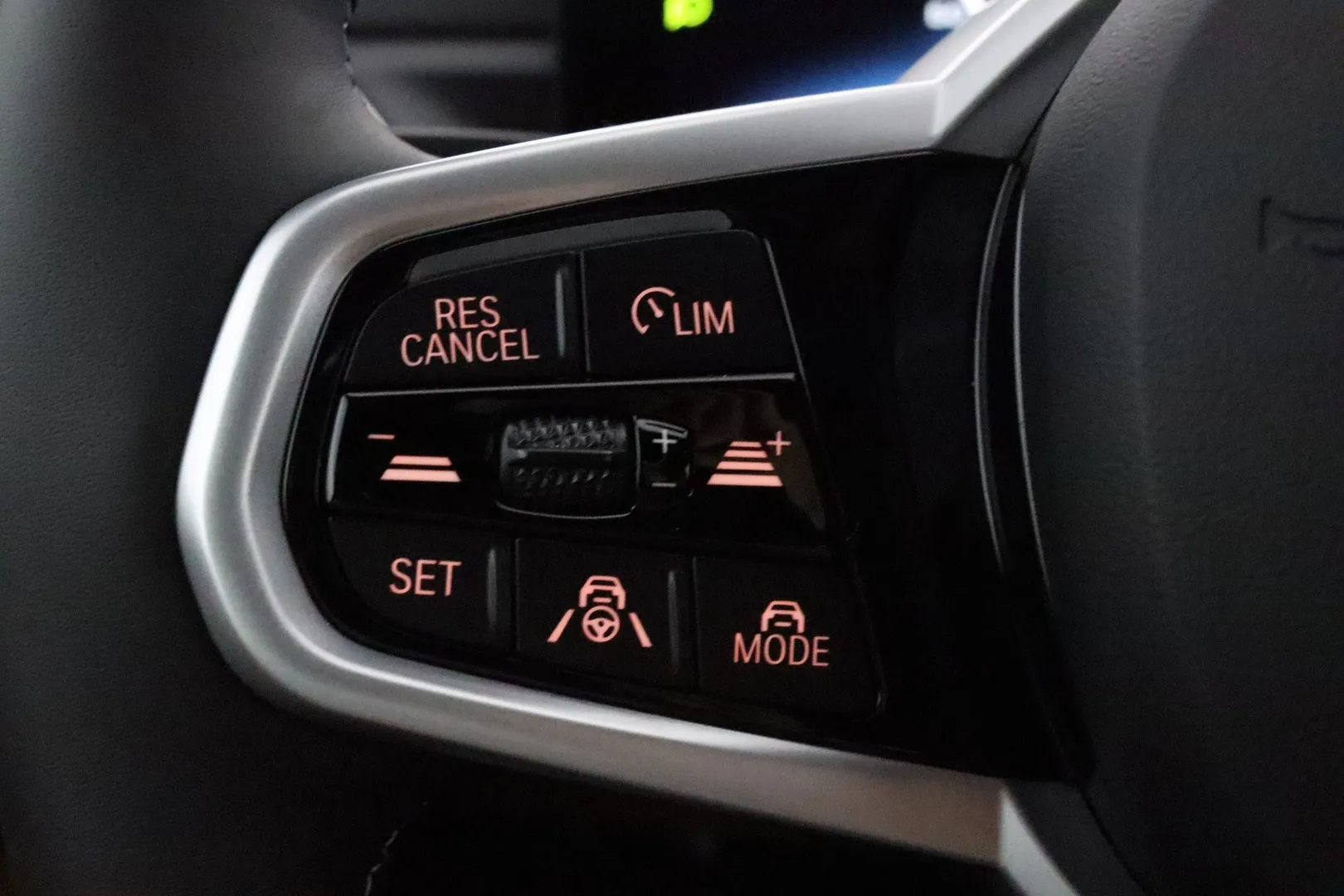 BMW i4 XTT-177 carousel image
