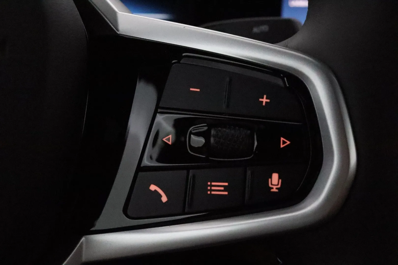 BMW i4 XTT-177 carousel image