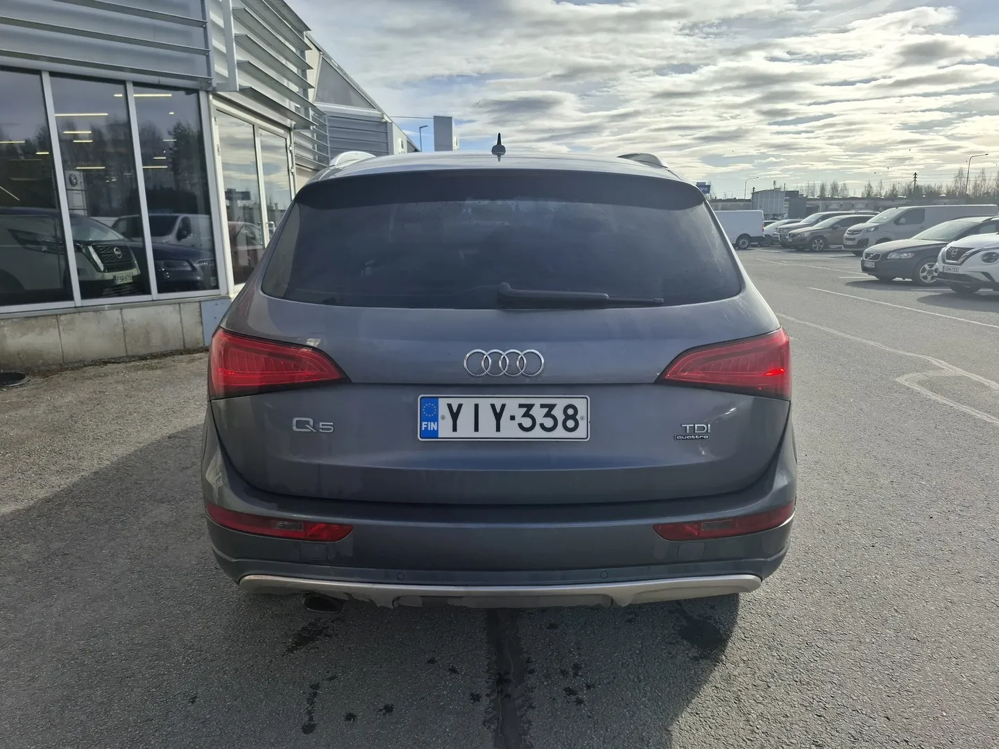 Audi Q5 YIY-338 carousel image