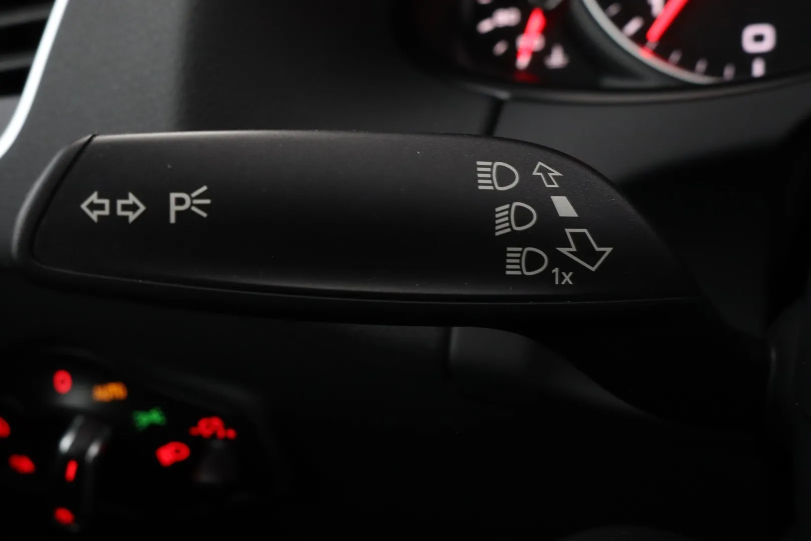 Audi Q5 YIY-338 carousel image