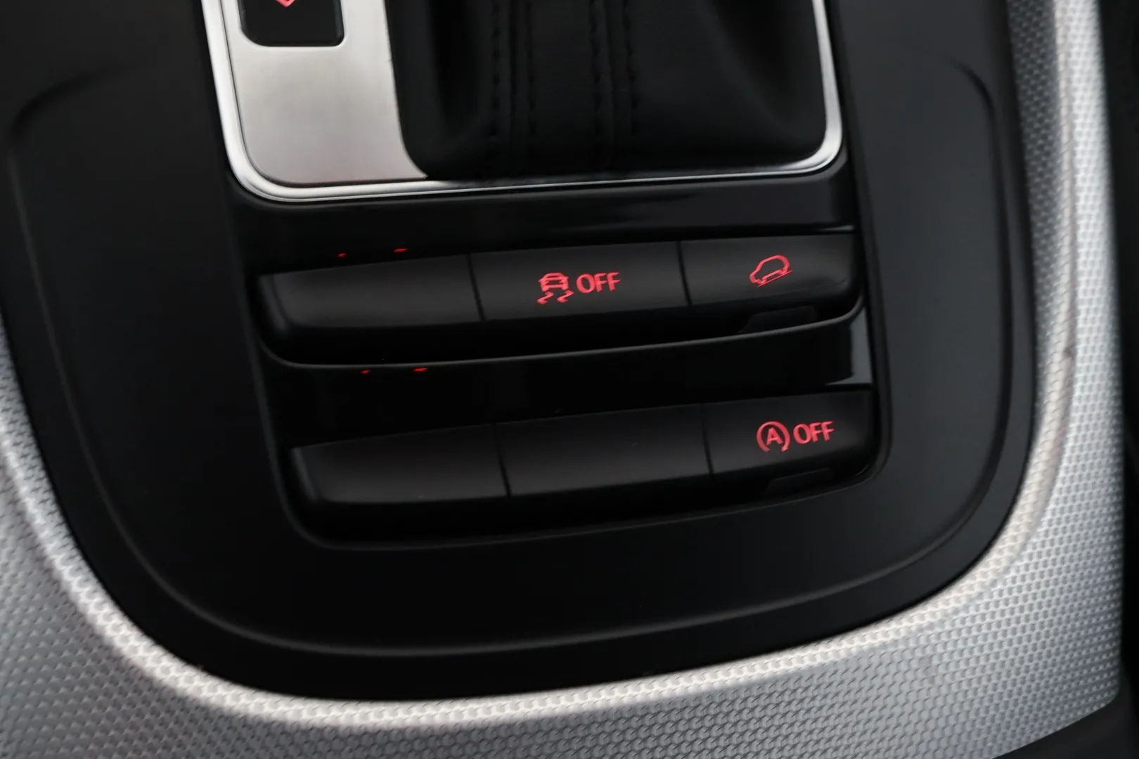 Audi Q5 YIY-338 carousel image