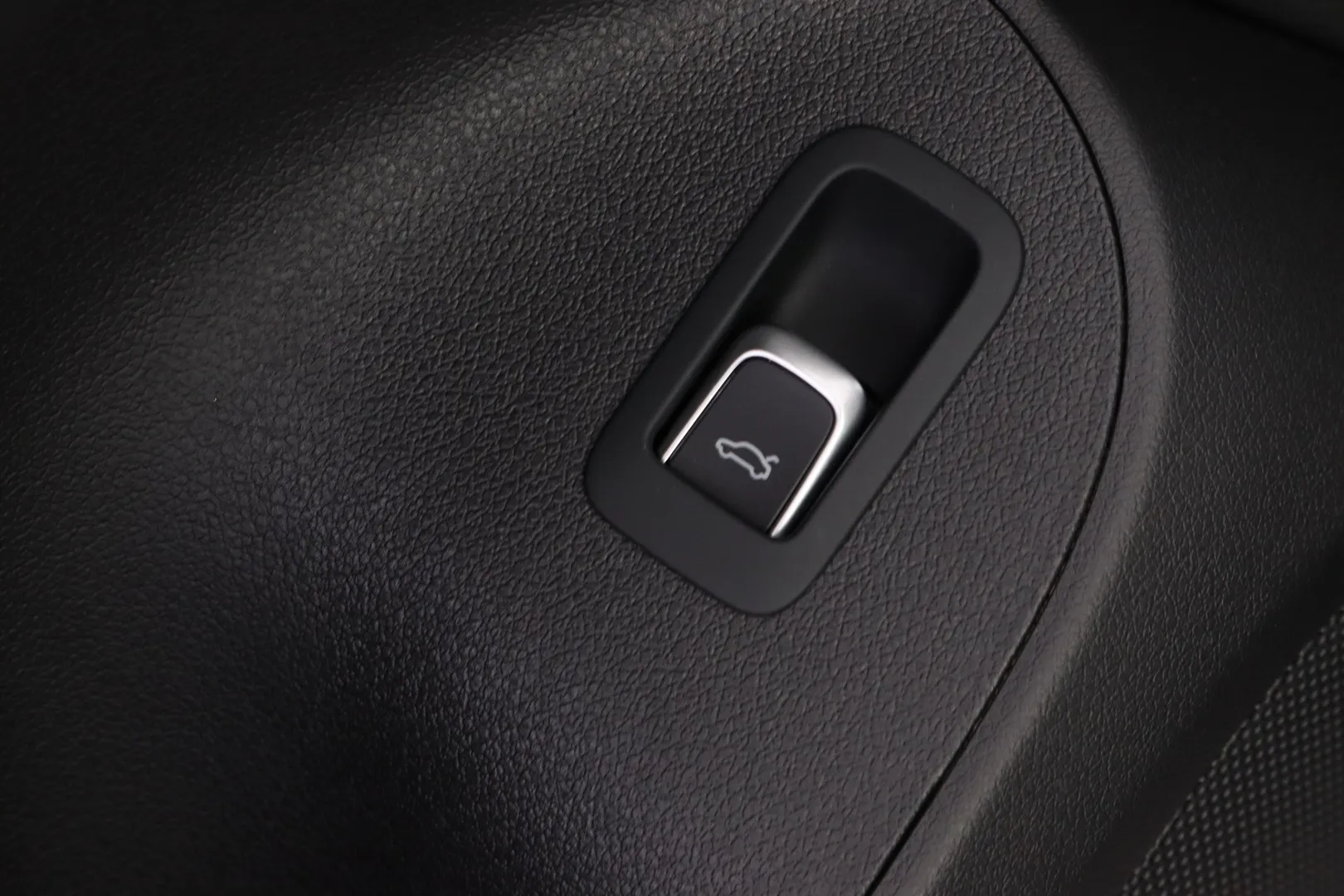Audi Q5 YIY-338 carousel image