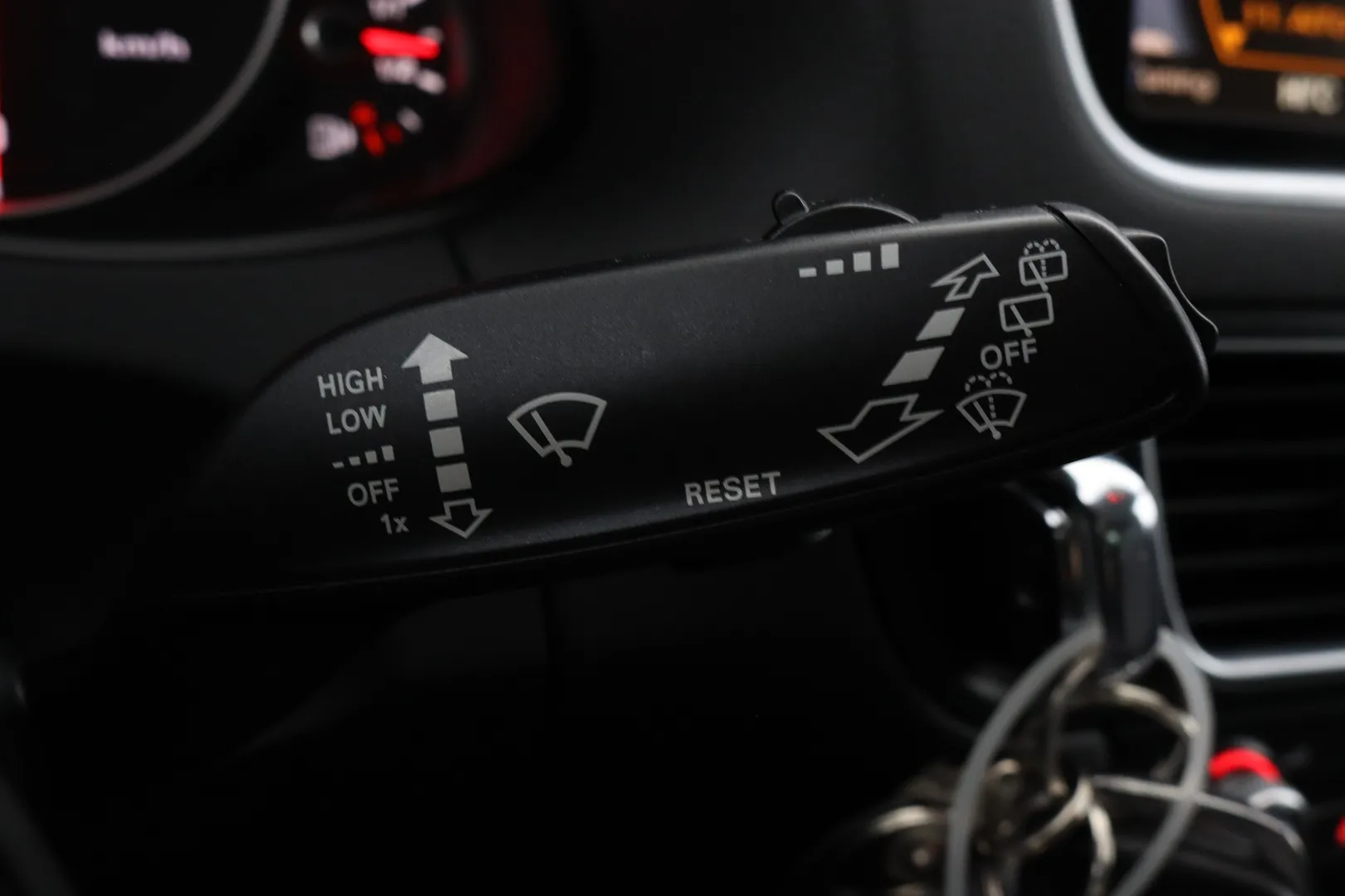 Audi Q5 YIY-338 carousel image