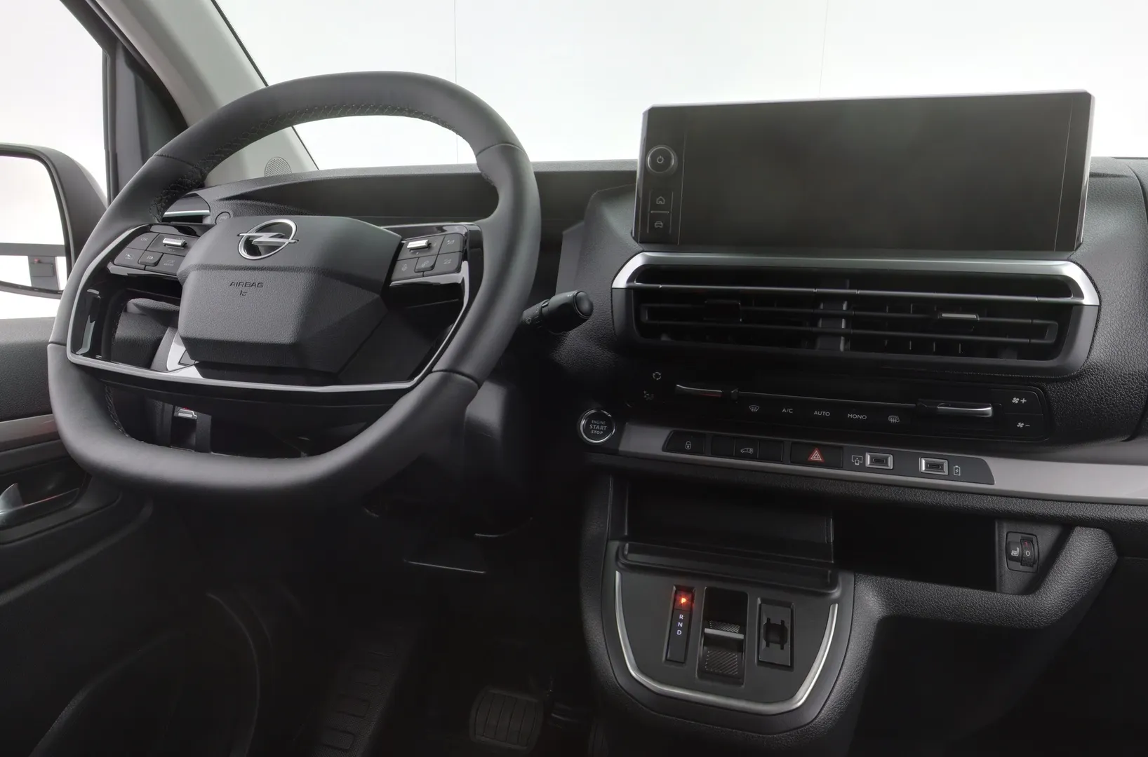 Opel Vivaro ZPS-579 carousel image