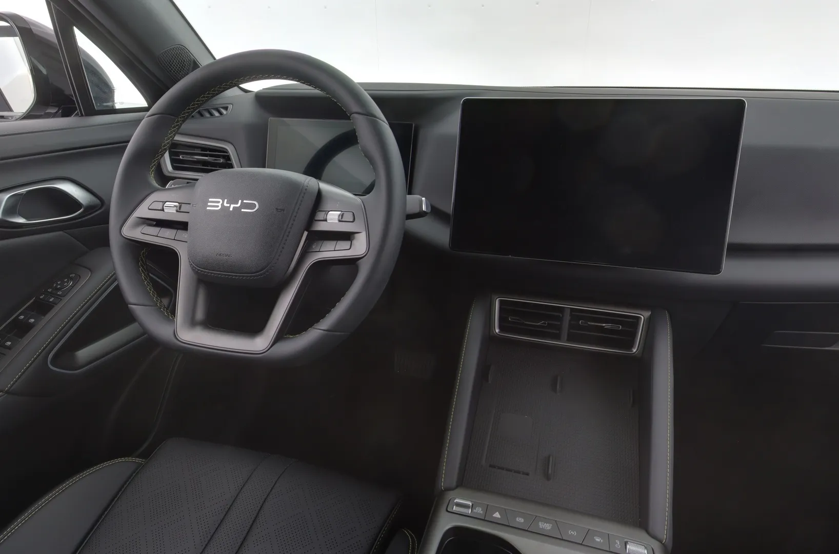 BYD ATTO 2 GRO-133 carousel image