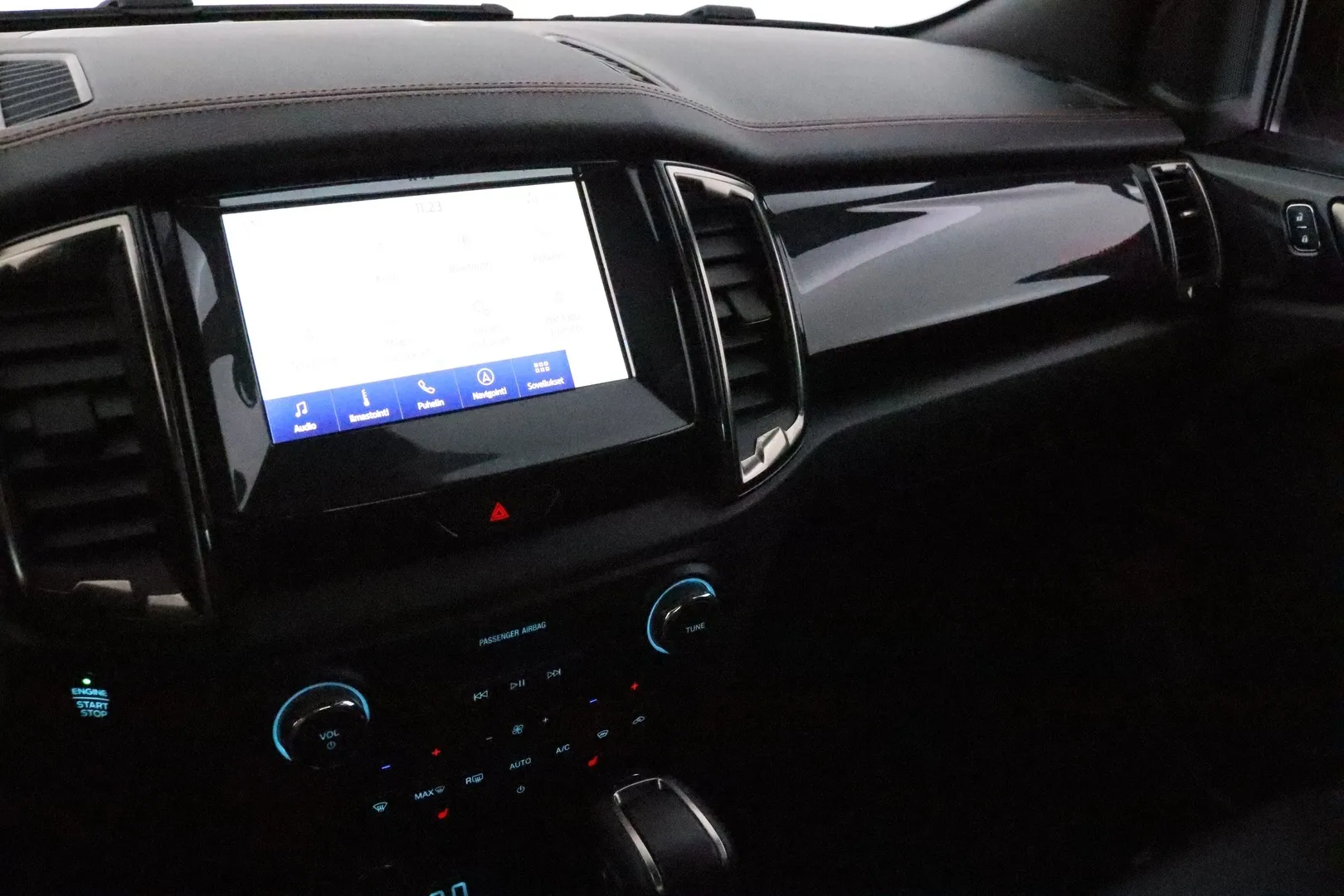 FORD Ranger KUV-817 carousel image