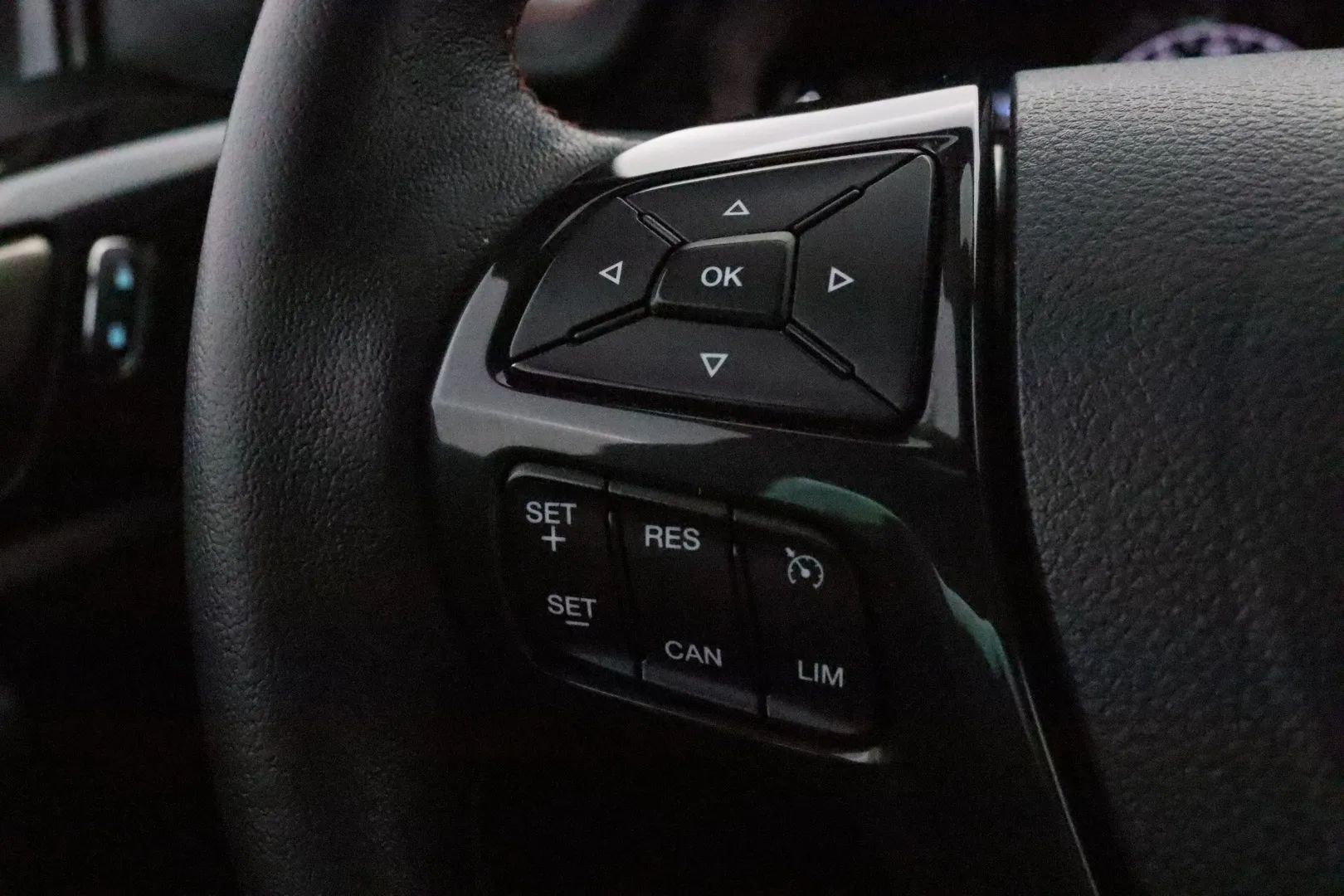 FORD Ranger KUV-817 carousel image