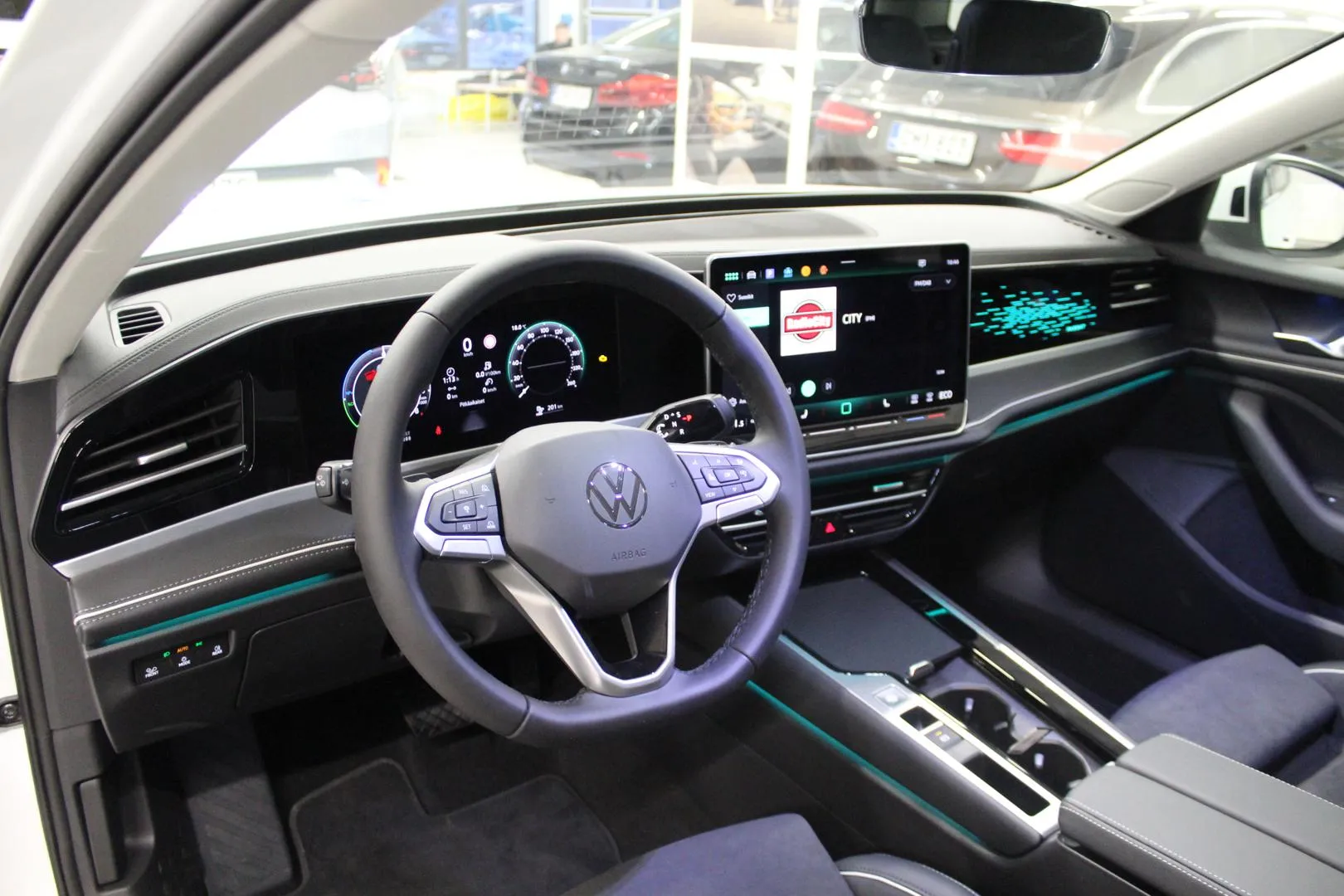 Volkswagen Passat LSS-444 carousel image