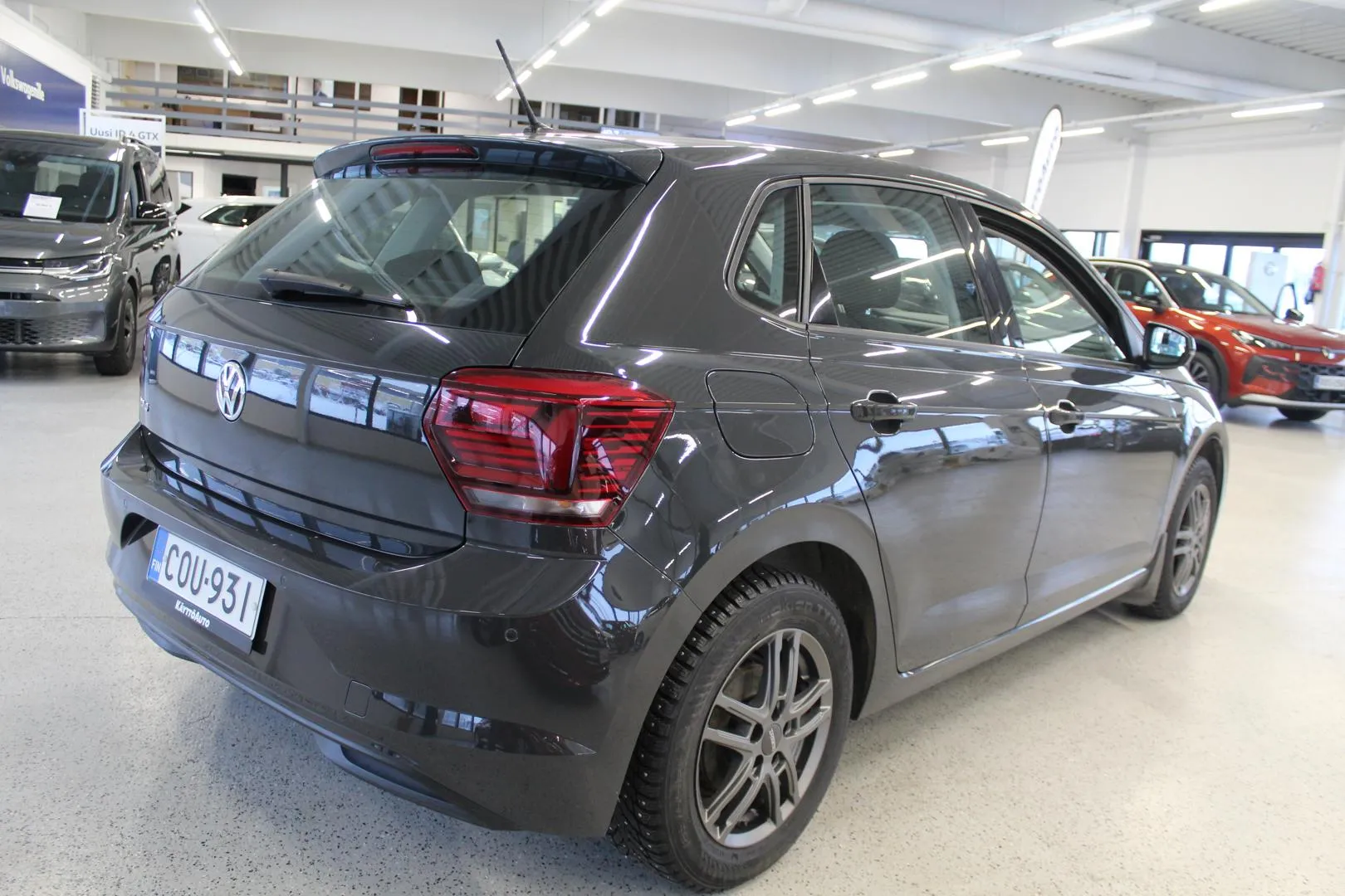 VOLKSWAGEN Polo COU-931 carousel image