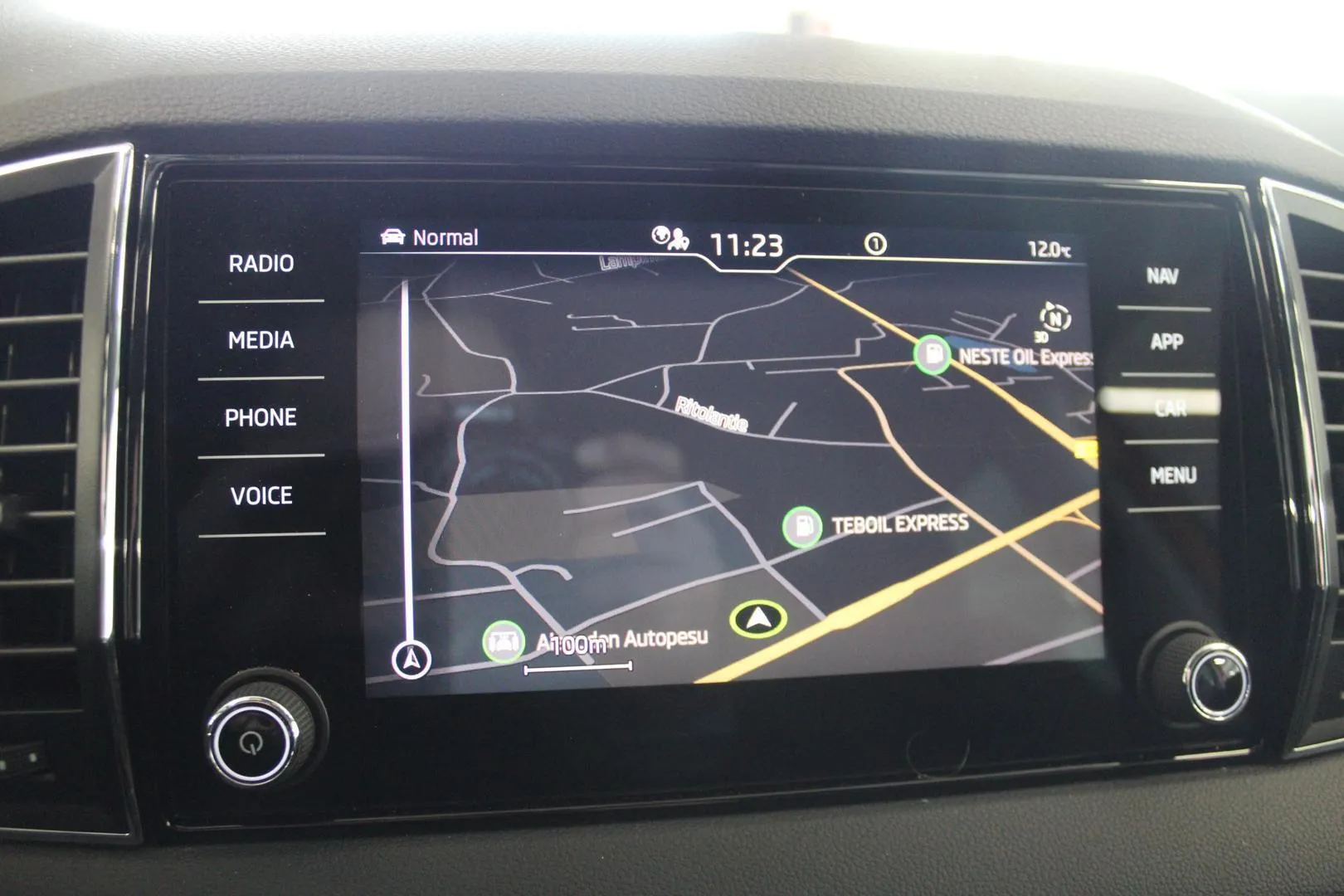 Skoda Karoq JMZ-550 carousel image