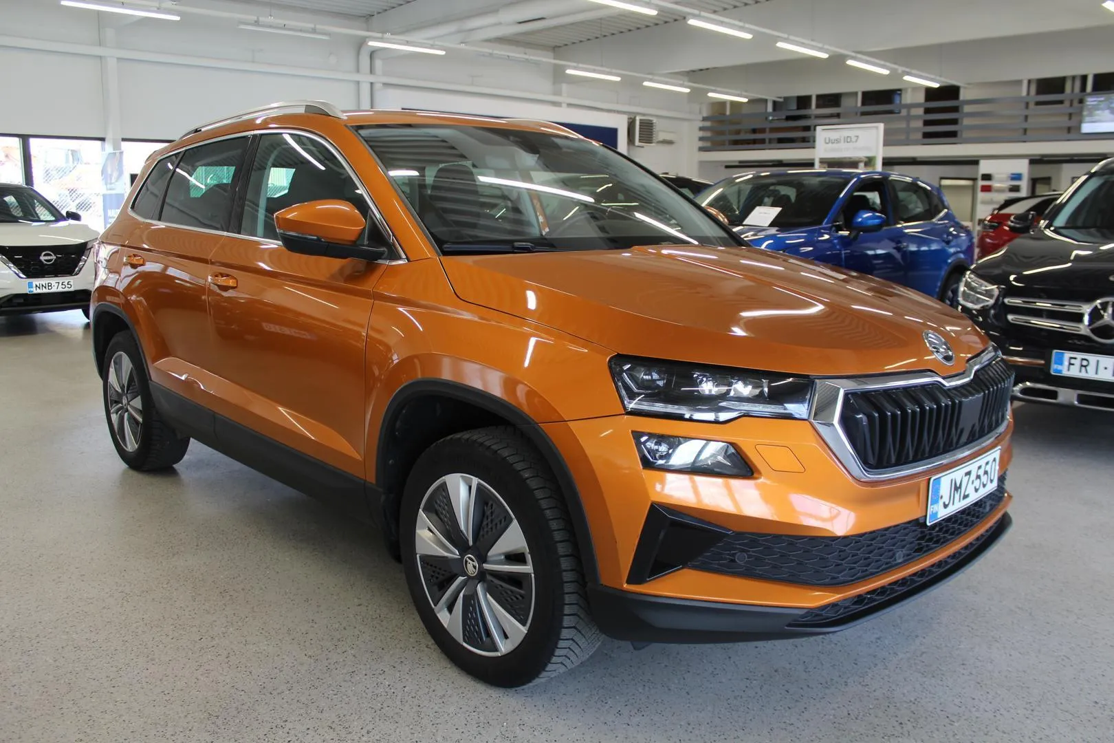 Skoda Karoq JMZ-550 carousel image