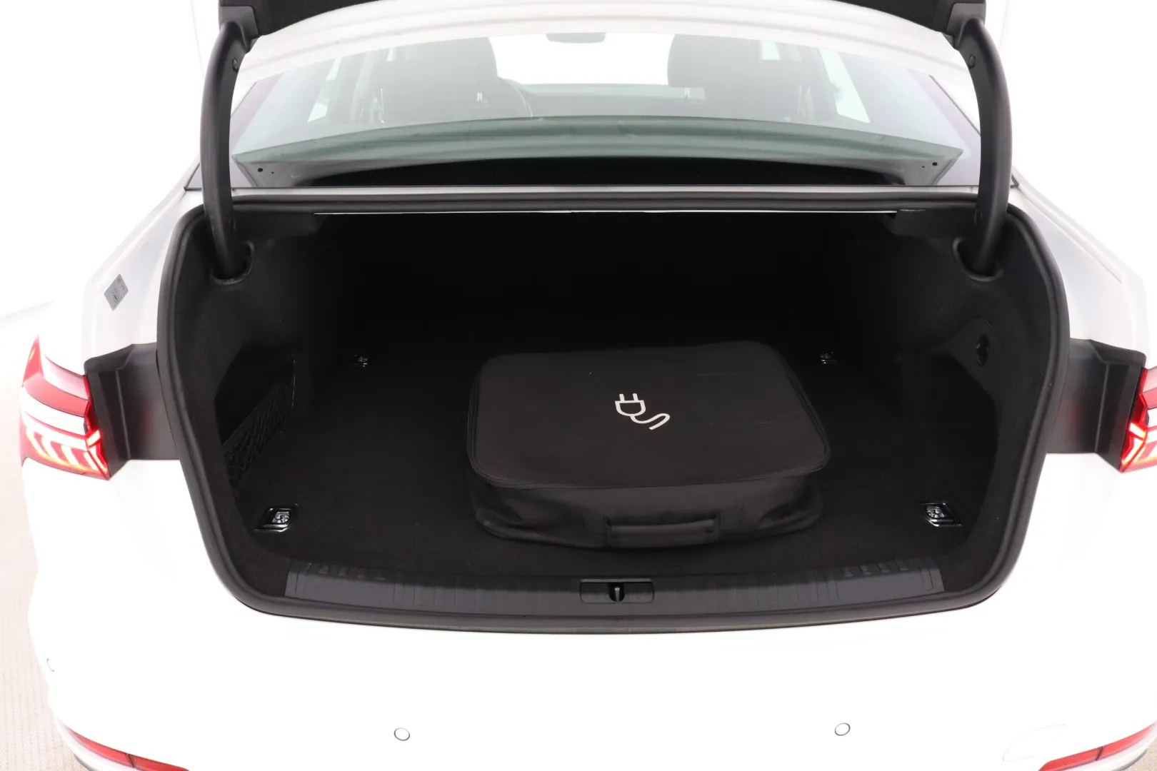 AUDI A6 ZMX-292 carousel image