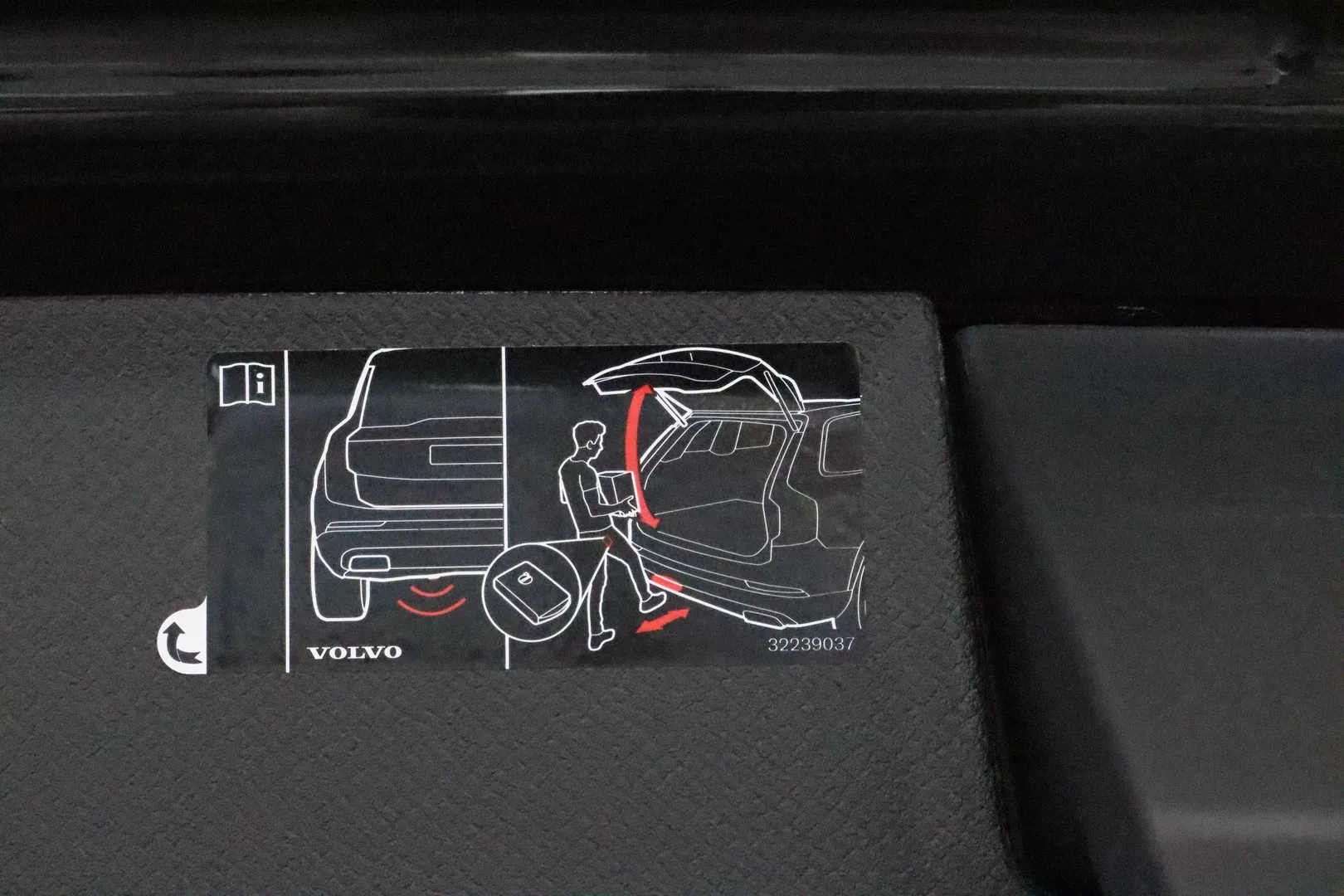 Volvo XC90 SPA-576 carousel image