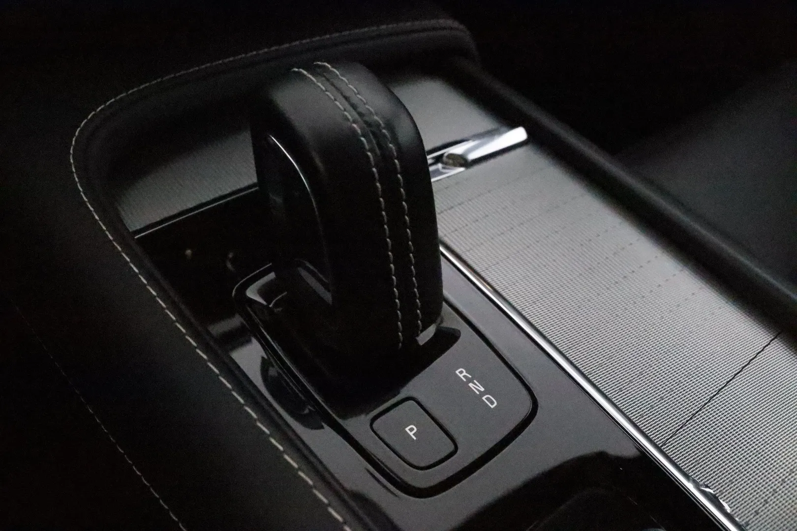 Volvo XC90 SPA-576 carousel image