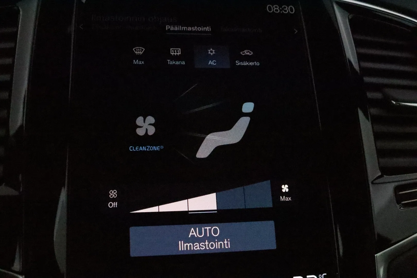 Volvo XC90 SPA-576 carousel image