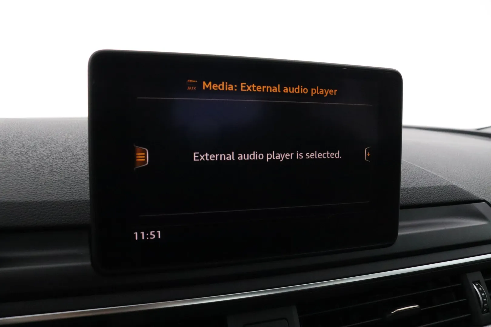 Audi A4 LNK-418 carousel image