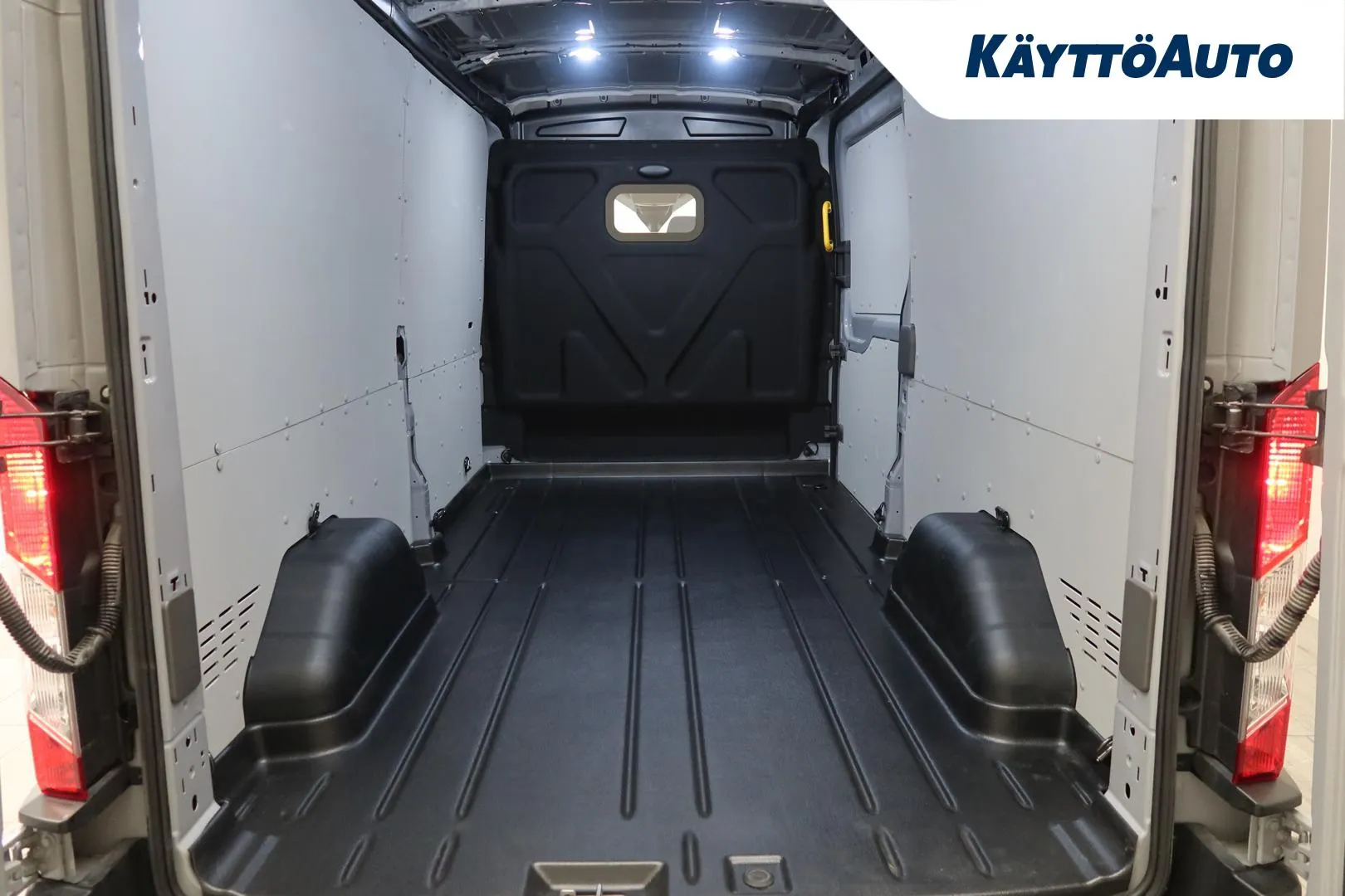 Ford Transit NNL-371 carousel image