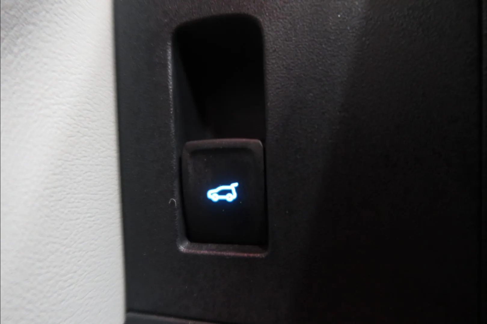 Ford Explorer CSE-427 carousel image