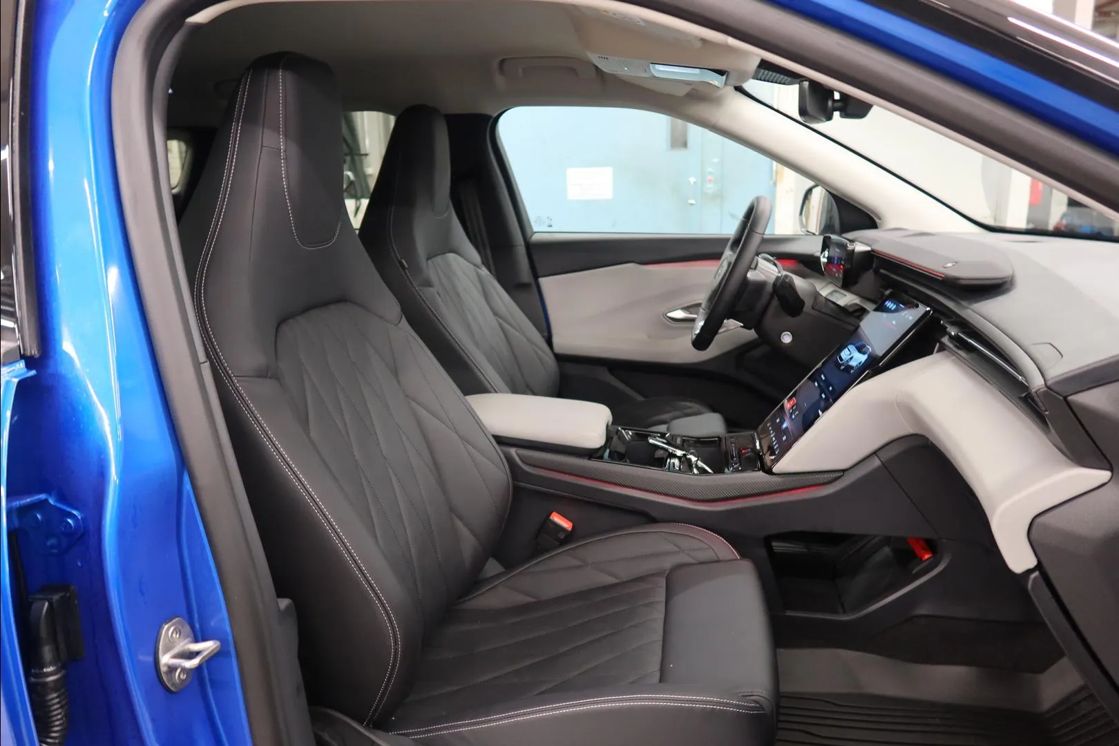 Ford Explorer CSE-427 carousel image