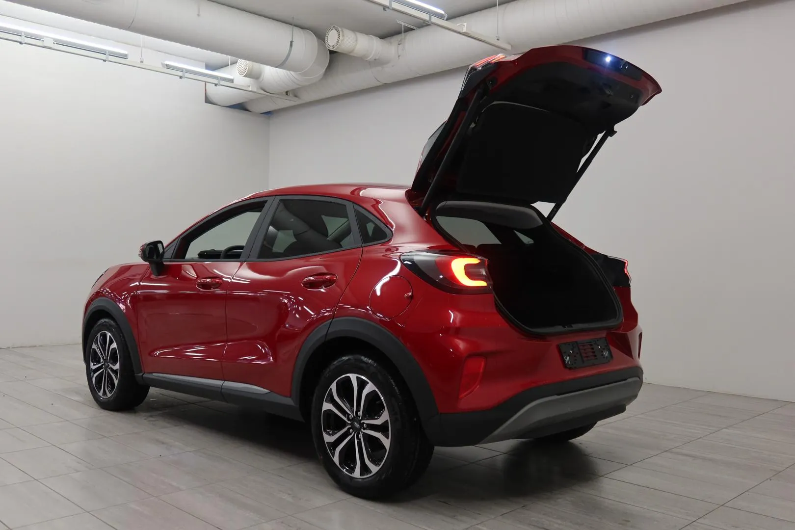 Ford Puma JNV-111 carousel image
