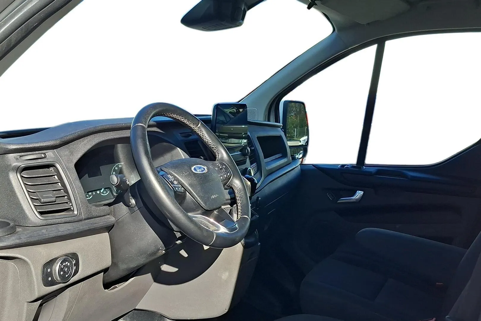 Ford Transit Custom CNP-681 carousel image