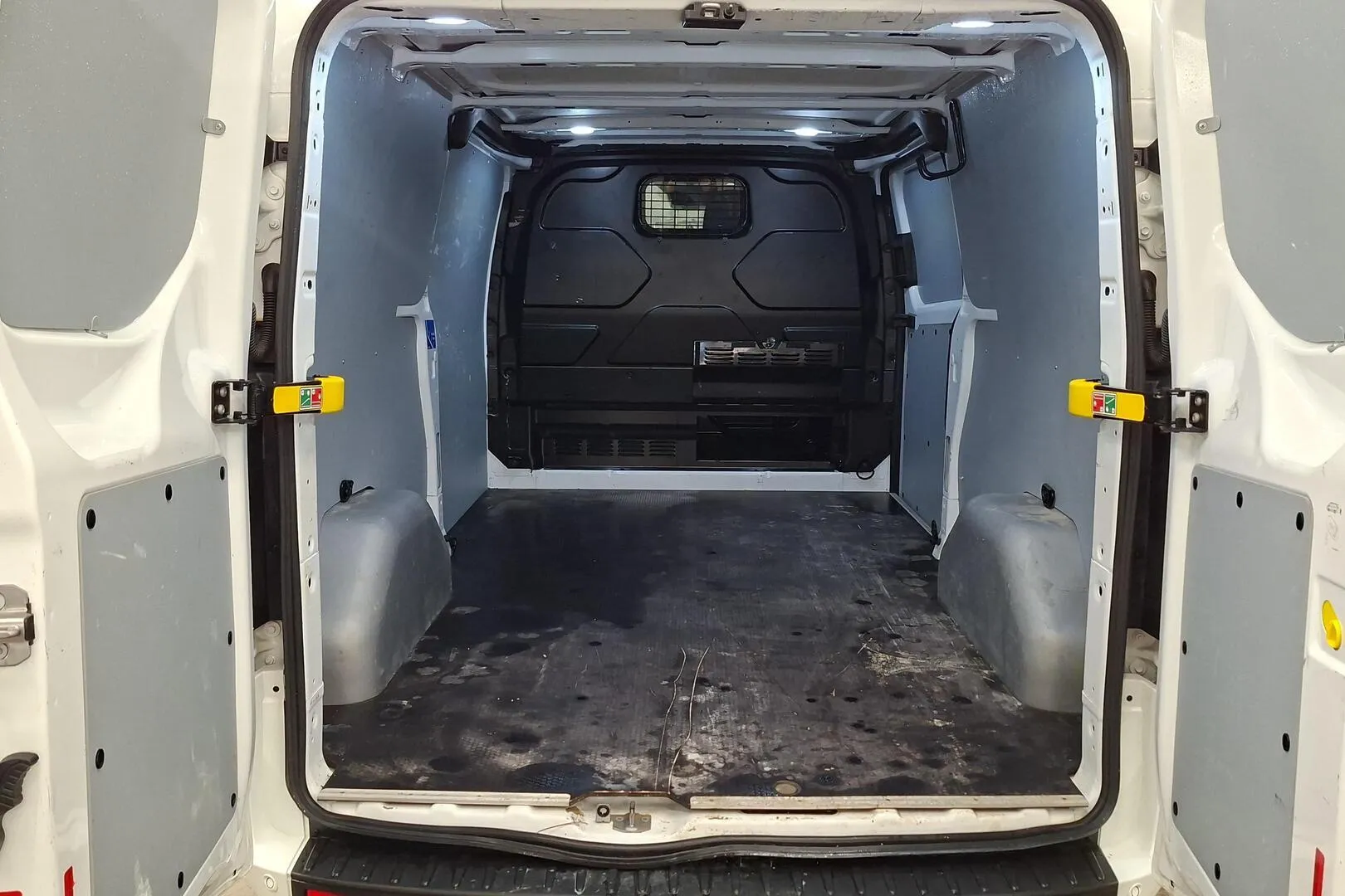 FORD Transit Custom CNP-684 carousel image