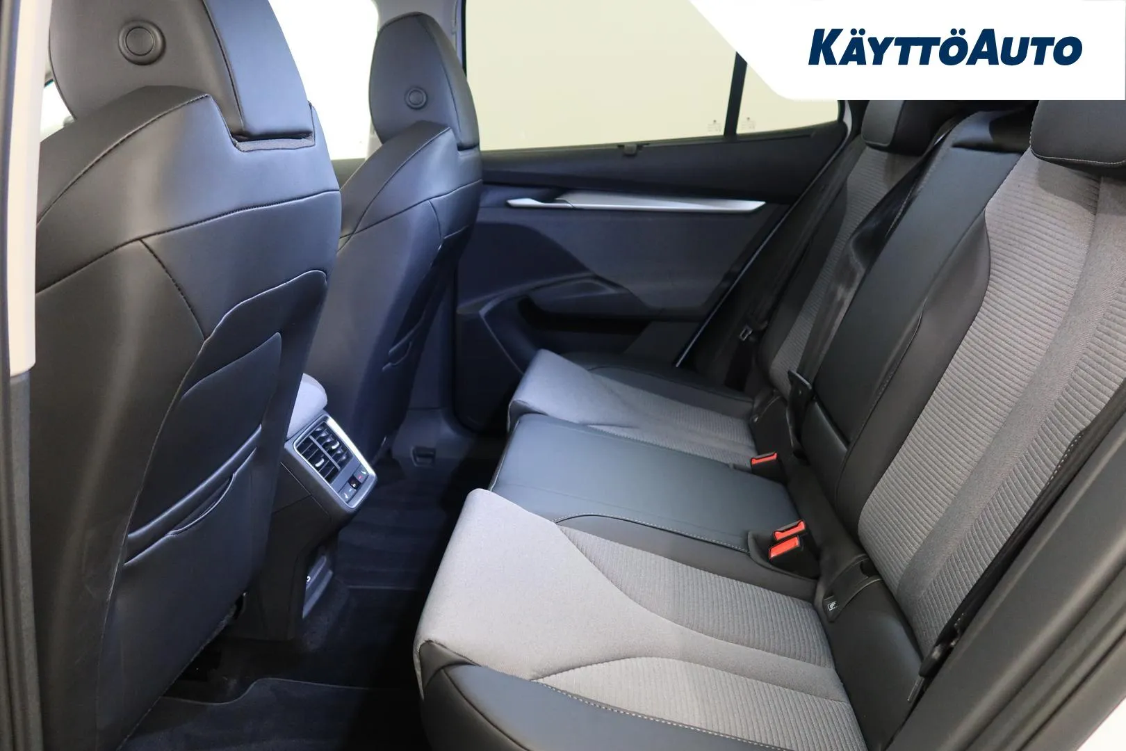 Skoda Enyaq NOA-183 carousel image