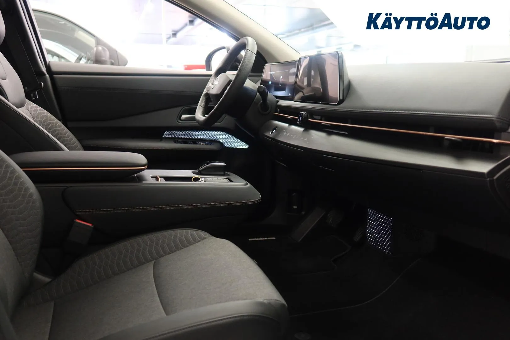 Nissan Ariya LTE-349 carousel image